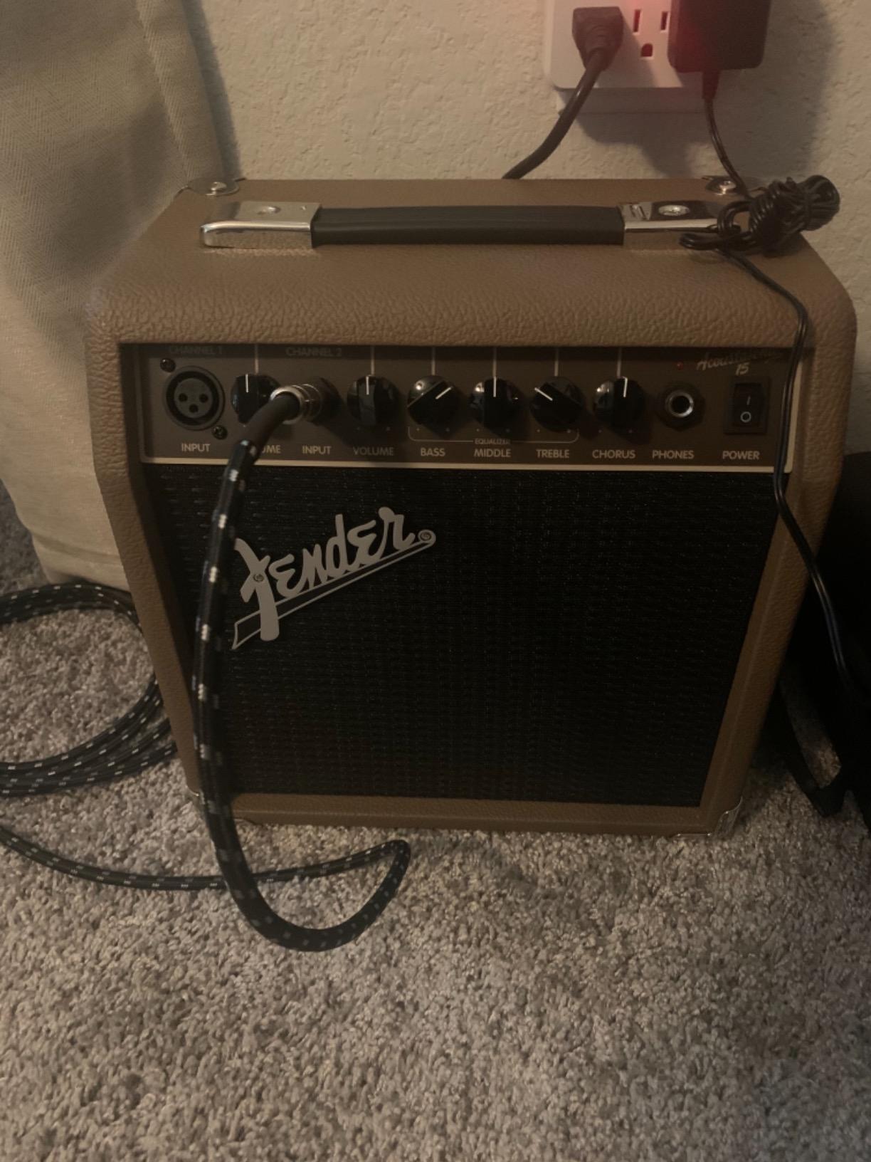 Fender Acoustasonic 15 Acoustic Guitar Amplifier, 15W Portable Combo Amp customer photo 2