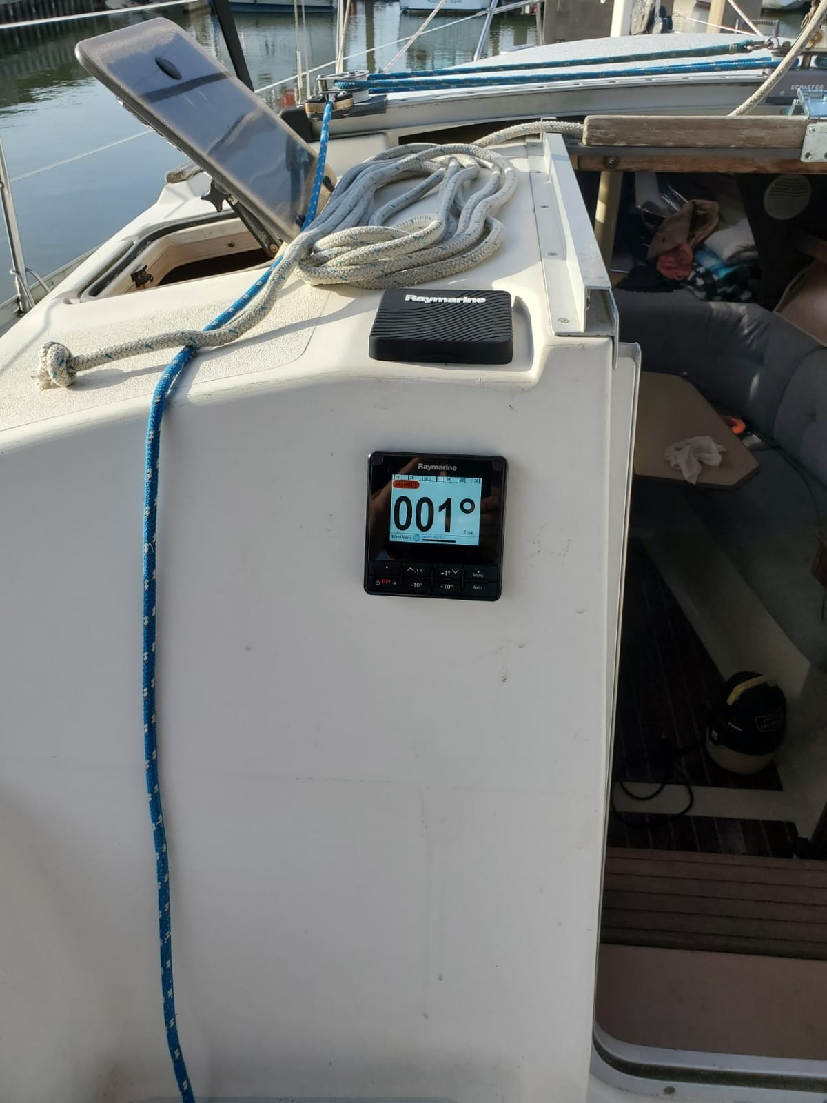 Raymarine EV-100 p70 Wheel Pilot Pack, Gray, Large (T70152) customer photo 1