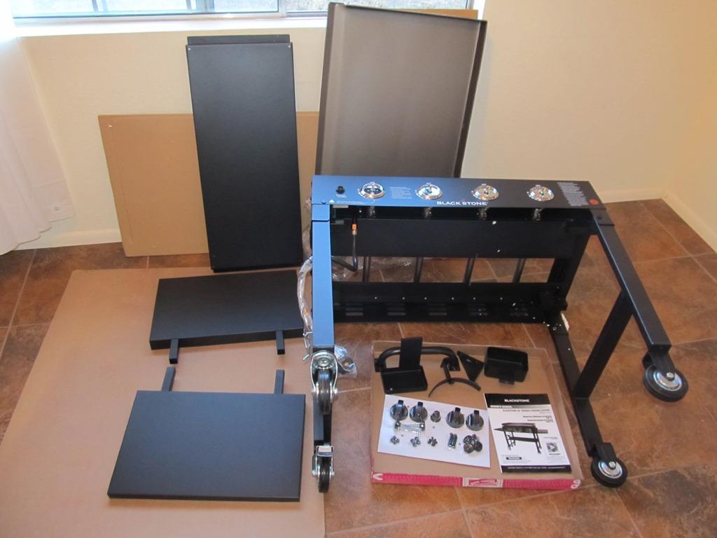 36 Inch 4 Burner 60,000 BTU Portable Steel Griddle Cooking Station with Foldable Legs, Grease Pan, and Storage Rack, Black customer photo 1