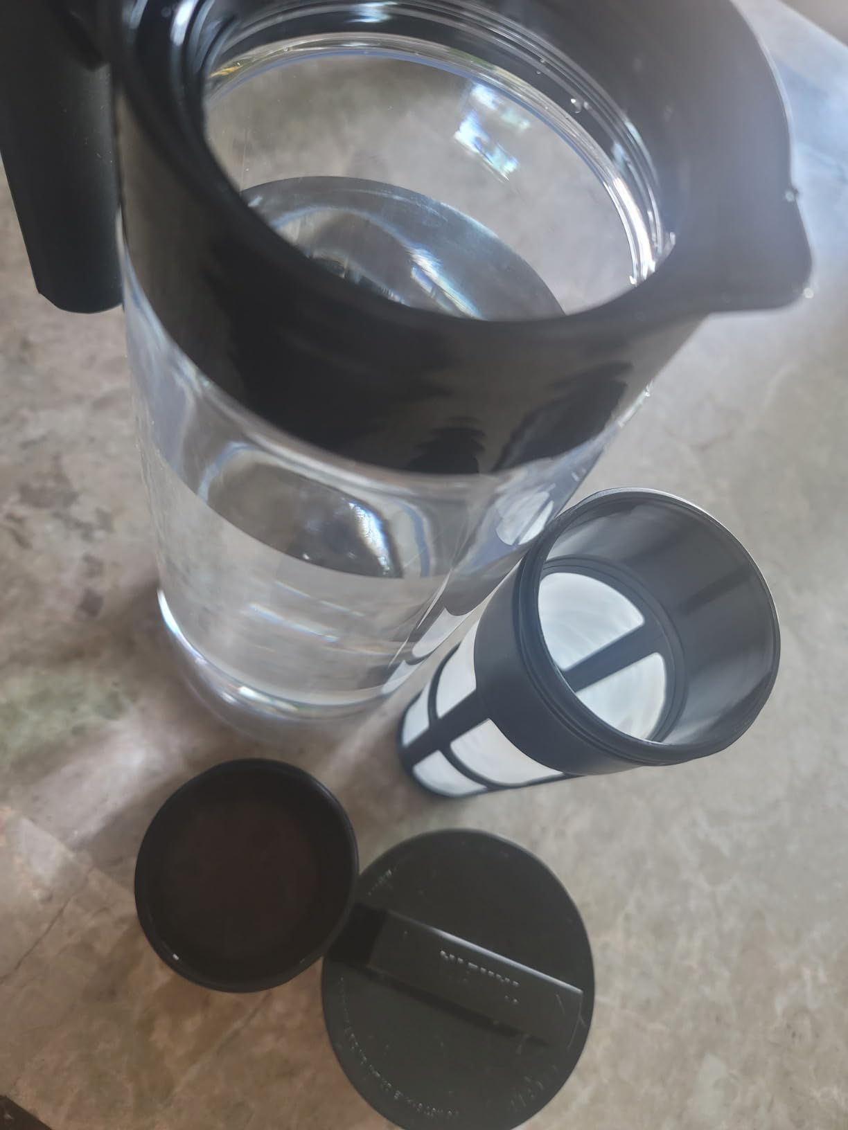 Takeya Deluxe Cold Brew Coffee Maker - BPA-Free Tritan Pitcher with Airtight Leakproof Lid, Silicone Grip Handle, Fine-Mesh Filter - Shatter-Proof, Dishwasher Safe, Made in USA - 1 Quart/Black customer photo 2