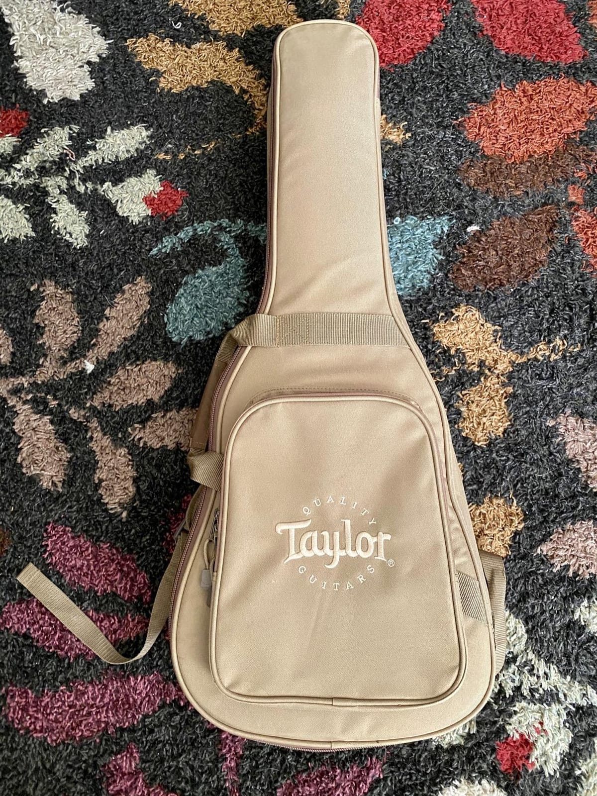 Taylor Swift Baby Taylor Acoustic Guitar customer photo 1