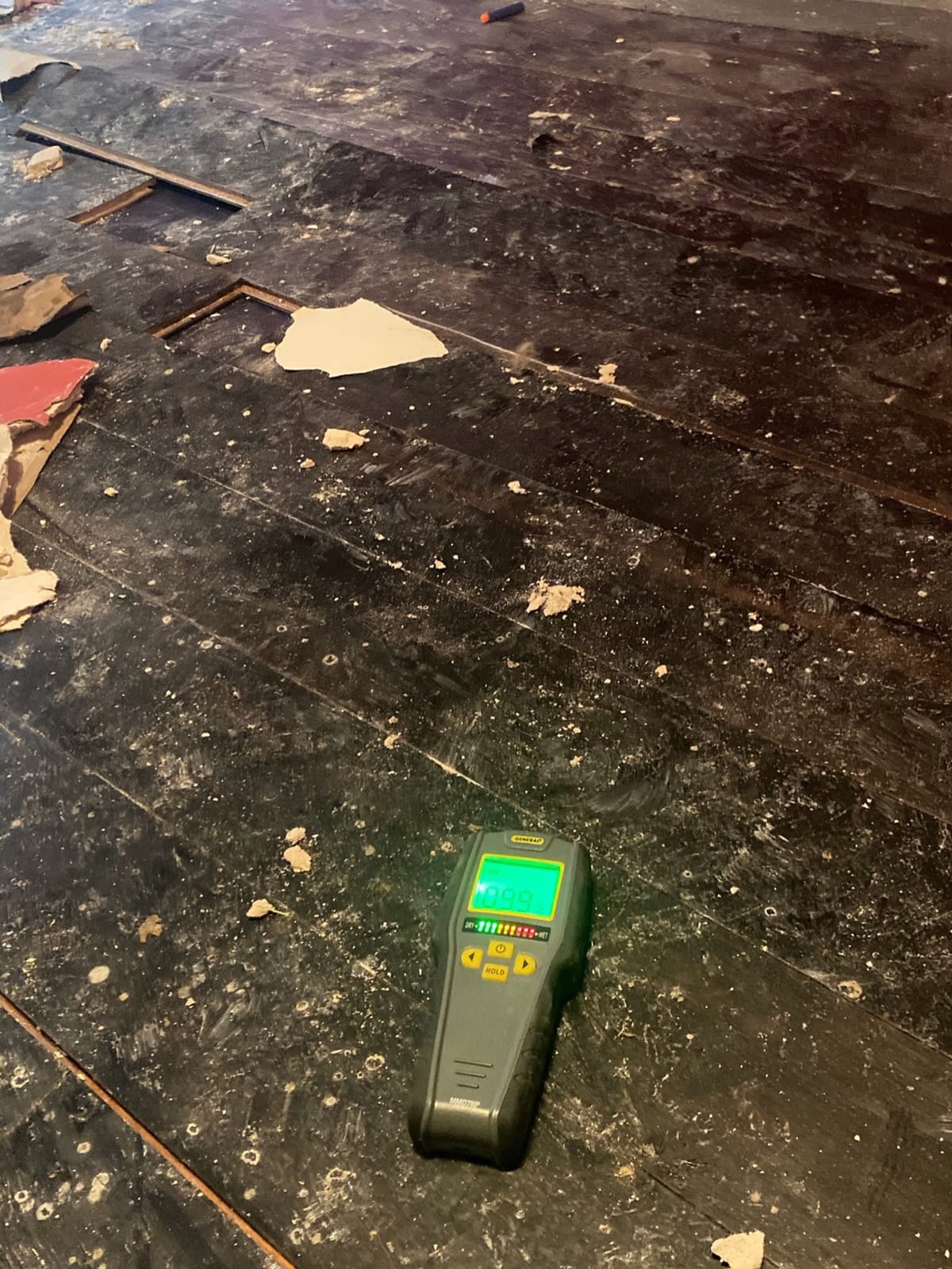 General Tools Digital Moisture Meter MMD7NP - Humidity Sensor- Pinless and Non-Invasive | Non-invasive moisture detector for walls, wood floors & concrete. Wood moisture meter for building materials & houses. customer photo 2
