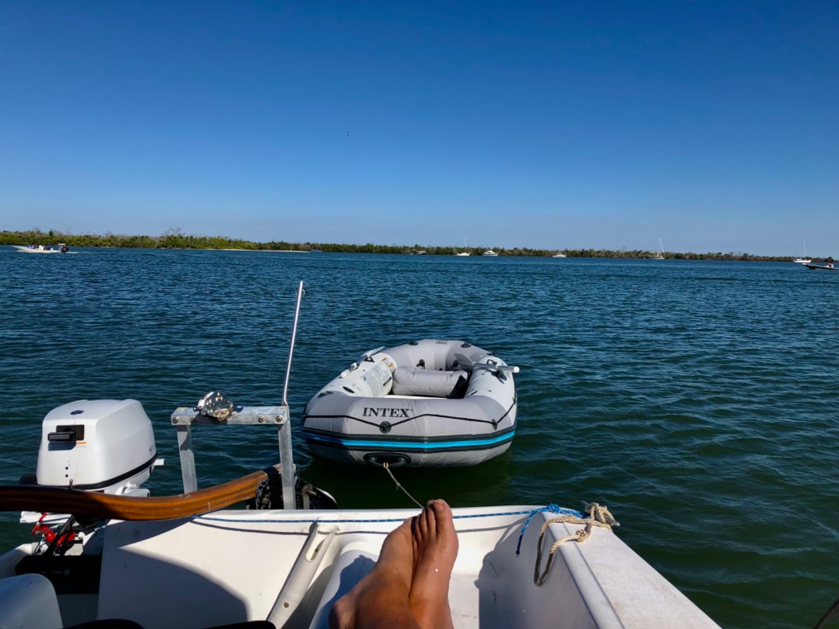 Intex Mariner Inflatable Boat Series: Includes Deluxe Boat Oars and High-Output Pump - SuperTough PVC - Wear-Resistant Keel - Removable Fishing Rod Holders - Heavy Duty Grab Handle customer photo 1