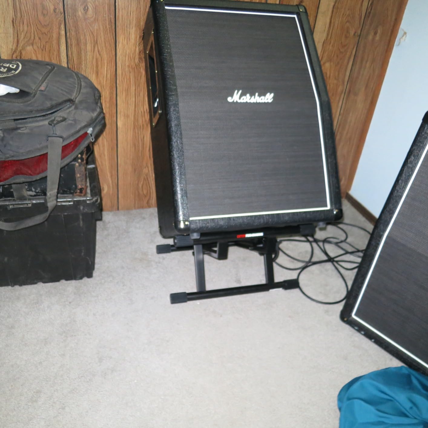 Gator Frameworks Adjustable Guitar Amp Stand, Fits Most Combo Amplifiers (GFW-GTR-AMP) customer photo 1