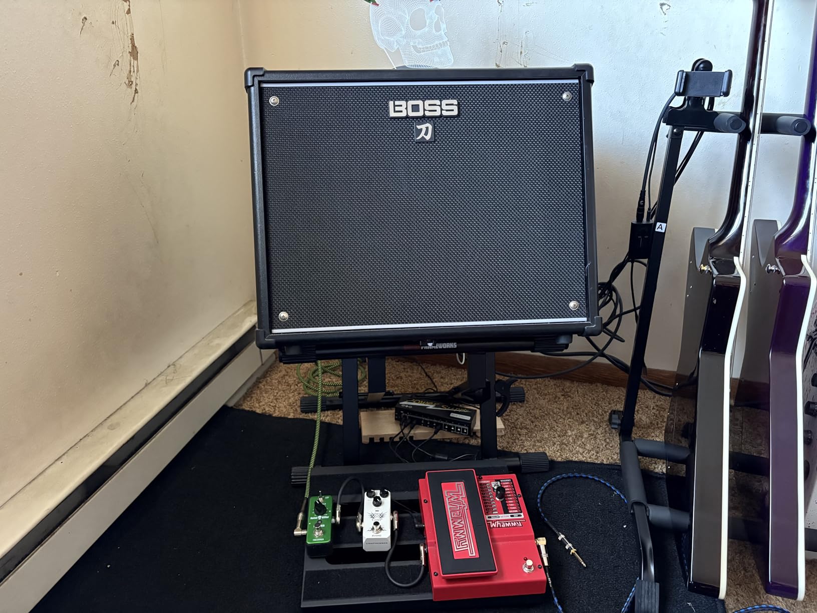 Gator Frameworks Adjustable Guitar Amp Stand, Fits Most Combo Amplifiers (GFW-GTR-AMP) customer photo 2