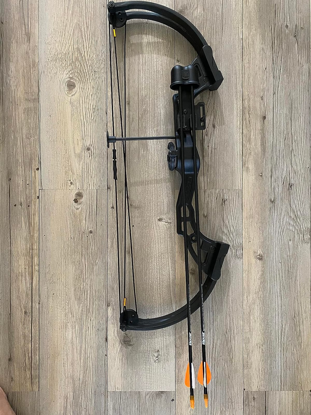 Bear Archery Brave Compound Youth Bow Set, Right Handed, Ages 8-12, Draw Weight up to 25lb customer photo 2