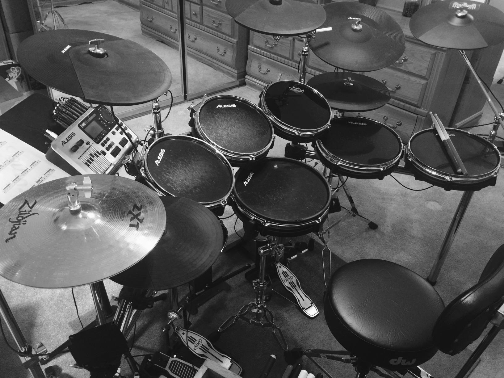 Alesis DRP100 Electric Drum Set Headphones | Over Ear, Audio-Isolation, 40mm Driver, 6ft (1.8m) Cable, Sweat Proof Silicone Headband, for Private Practice on E-Drums customer photo 2