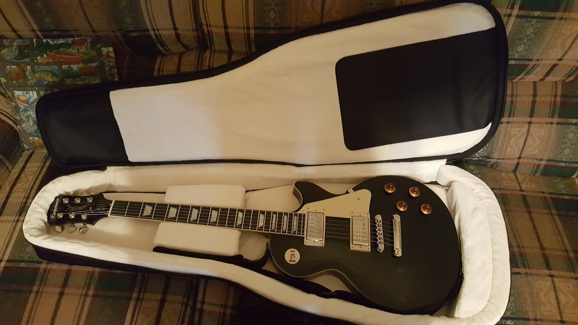 Gator Cases Pro-Go Series Deluxe Electric Guitar Gigbag (G-PG ELECTRIC) | Fits Standard Electric Guitars, Weather Resistant Exterior, Thick Padding, Micro-fleece Interior, Adjustable Backpack Straps customer photo 1