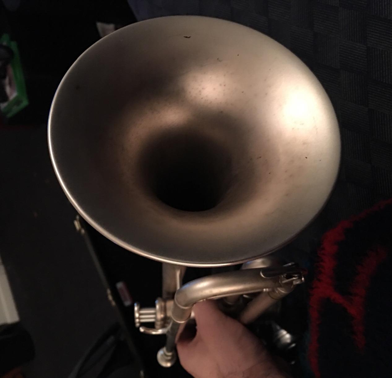 Yamaha YTR-8335IIRS Xeno Professional Bb Trumpet - Reverse Leadpipe, Silver Plated customer photo 1