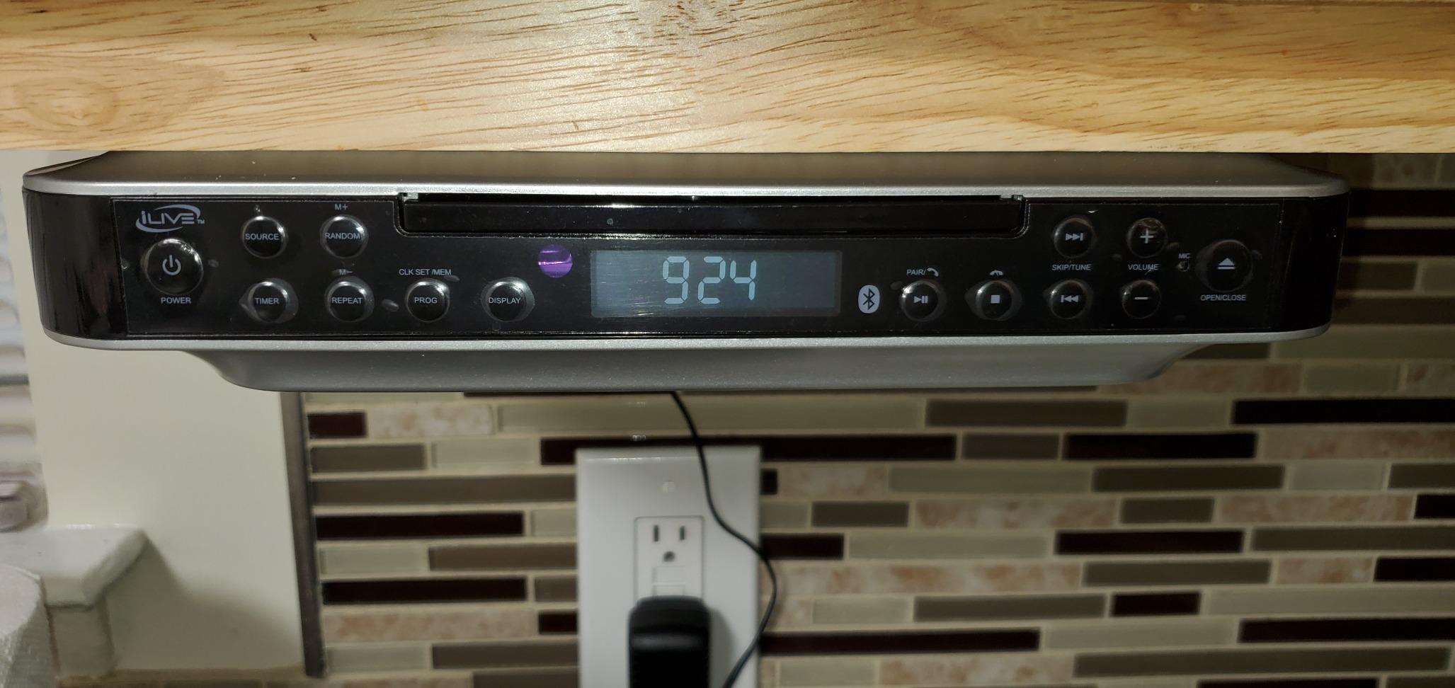 iLive Bluetooth Under the Cabinet CD Player with FM Radio, Clock & Remote customer photo 1