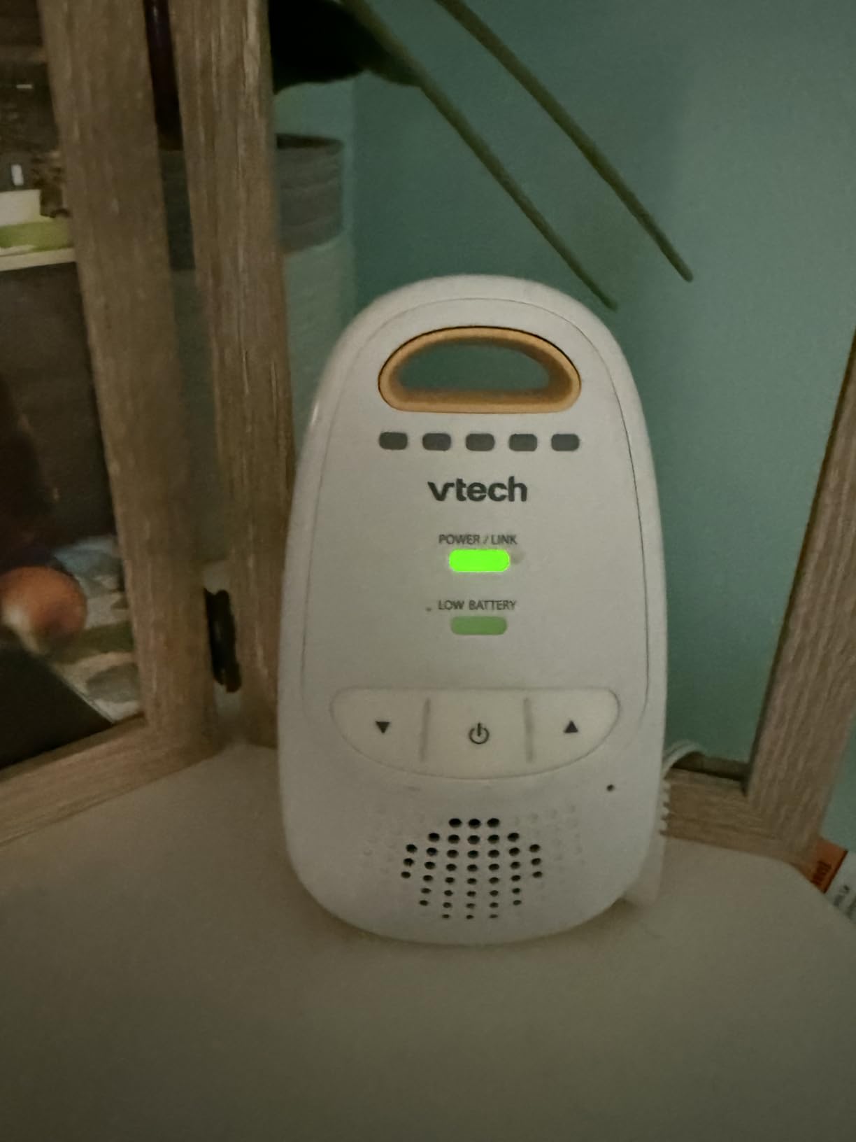 VTech Audio Baby Monitor - No Static DECT 6.0, No WiFi, Hack-Proof | 8Hr Battery, Belt Clip, 1000ft Range, 5-Level Sound Indicator | DM111 customer photo 2