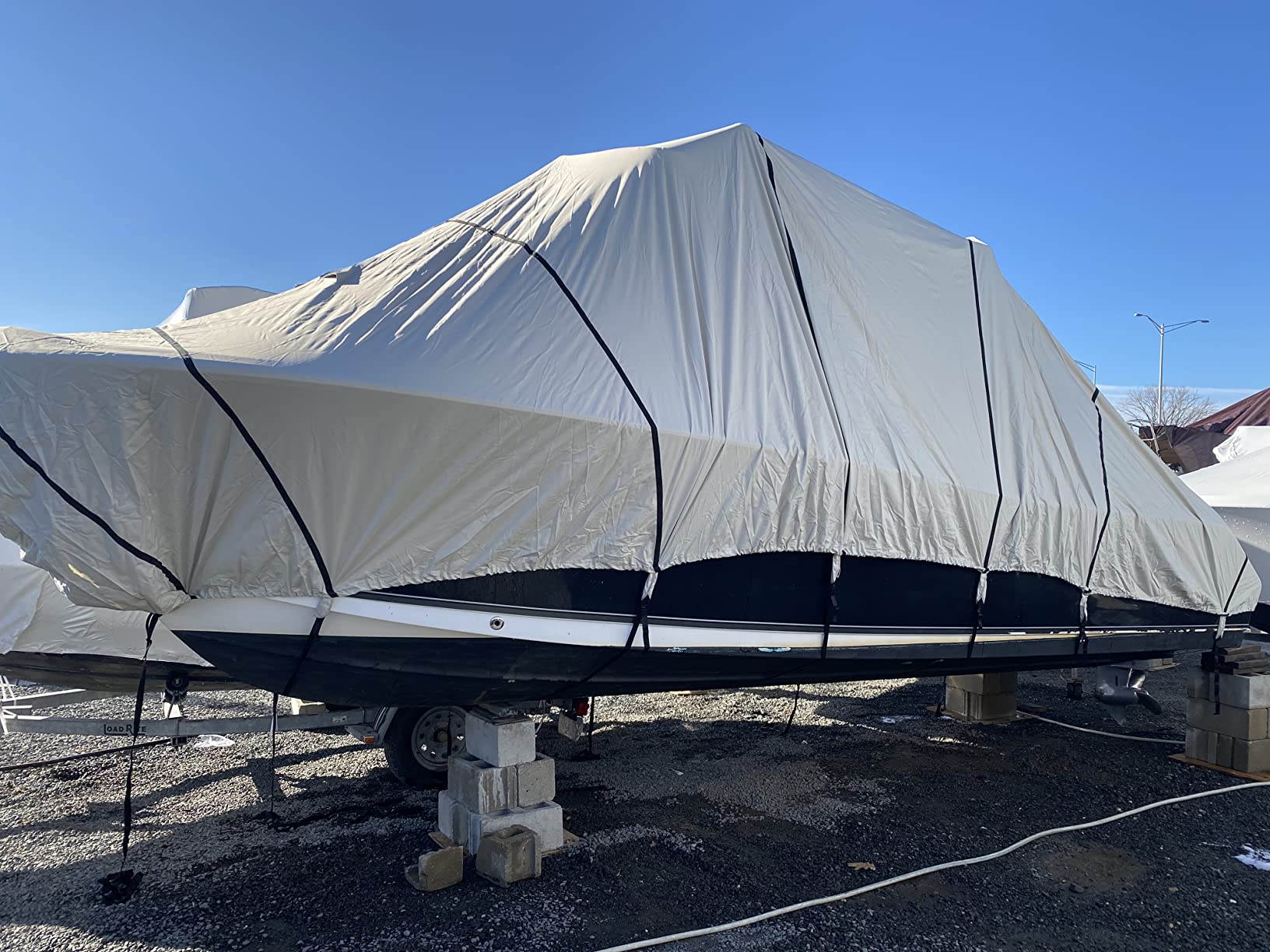 Budge Hard Top T-Top Boat Cover, Waterproof, Fits Boats 24-26 ft Long | 600D marine-grade, UV-resistant polyester; All weather wtih shock-cord hem, vents & straps; Fits 106