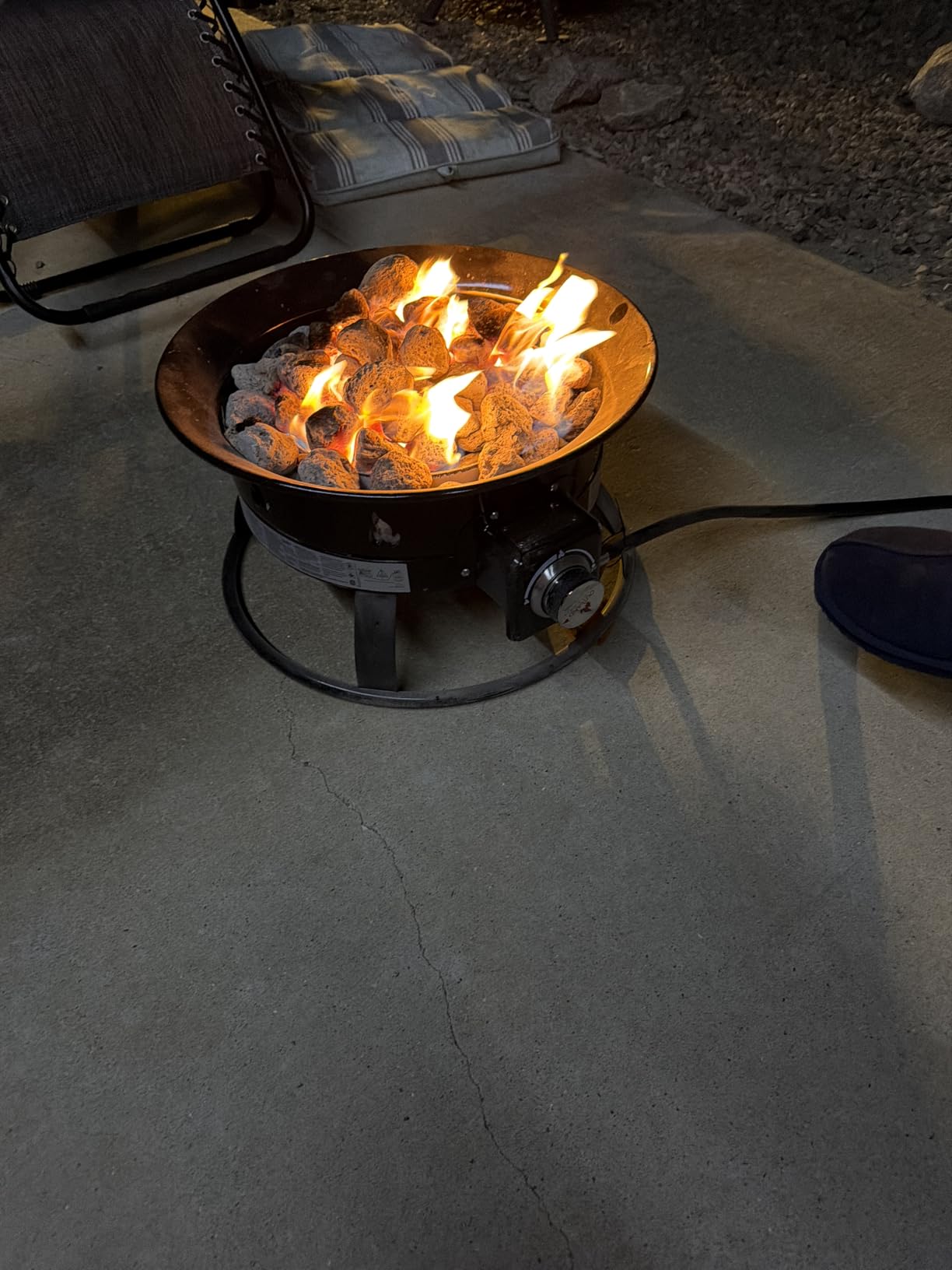 Outland Living Portable Propane Fire Pit, 19-inch, 58,000 BTU with Fire Pit Cover & Carry Kit, Smokeless Gas Firebowl | Perfect for Camping, Patio, Backyard, Tailgating, Deck, RV| Black 893 Deluxe customer photo 2