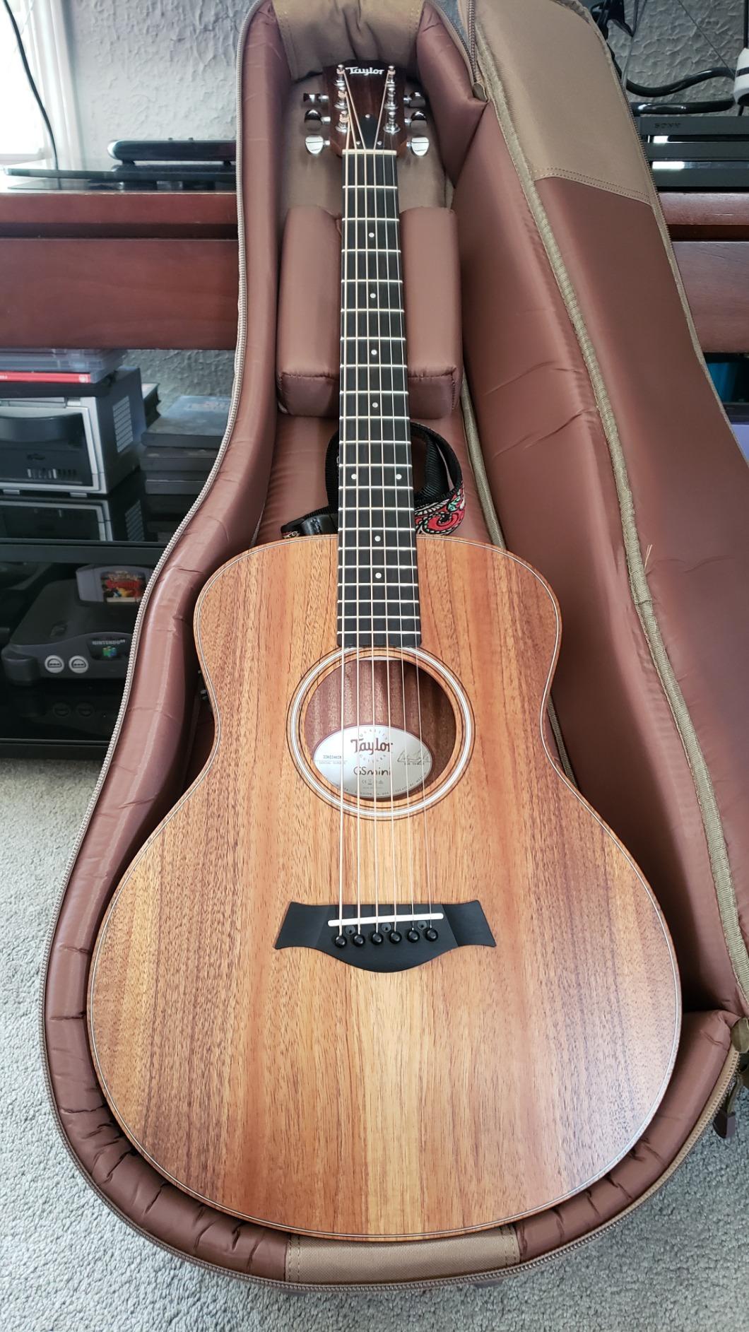 Taylor GS Mini-e Solid Koa Top ESB w/Gig Bag with case customer photo 1