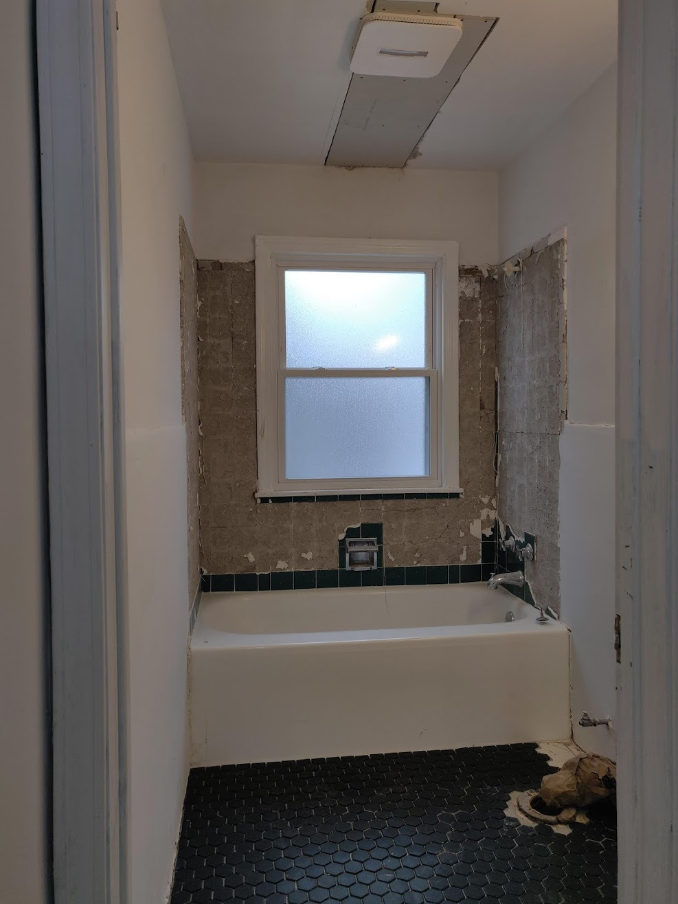 Broan-NuTone AE80LK Ventilation with LED CleanCover and Roomside Installation, ENERGY STAR Certified, 80 CFM, 0.7 Sones, White customer photo 2