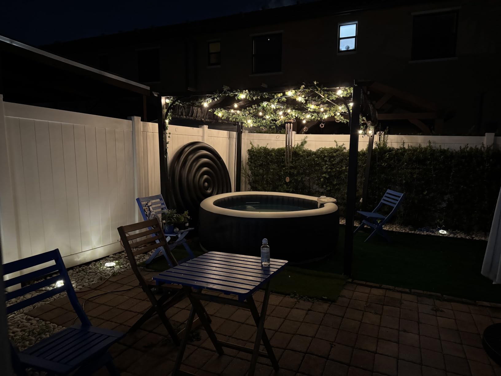 Brightown Outdoor String Lights, 29FT G40 LED IP65 Waterproof Patio Lights | 12 Shatterproof Edison Bulbs, Plug-In, Dimmable, Connectable, Hanging Light for Backyard Porch Party Decor, Warm White customer photo 2