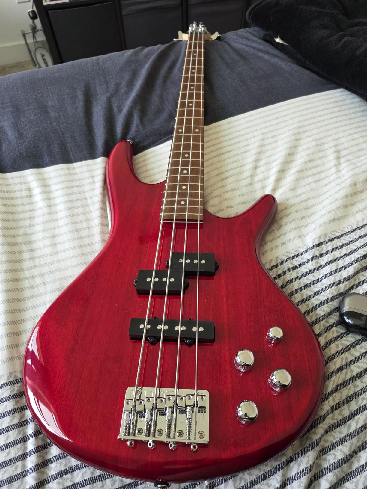Ibanez Gio GSR200 Bass Guitar, Weathered Black customer photo 1