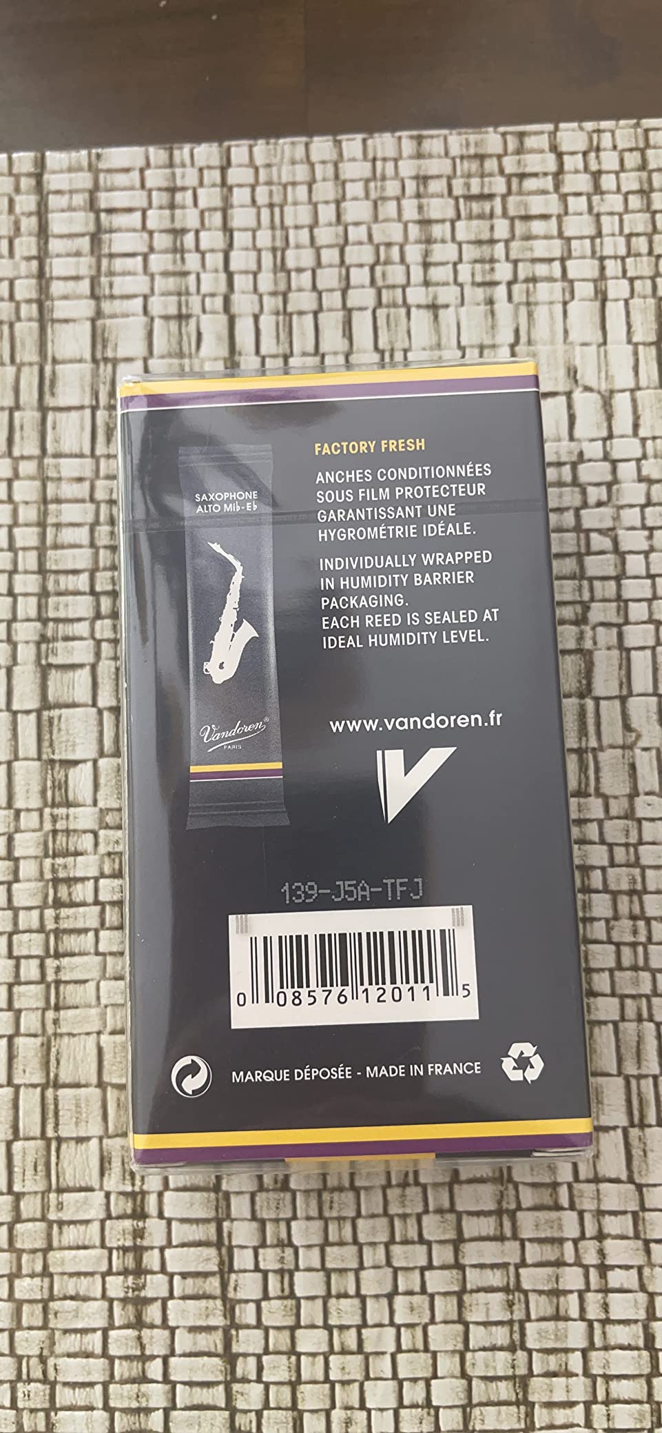 Vandoren SR213 Alto Sax Traditional Reeds Strength 3; Box of 10 customer photo 1