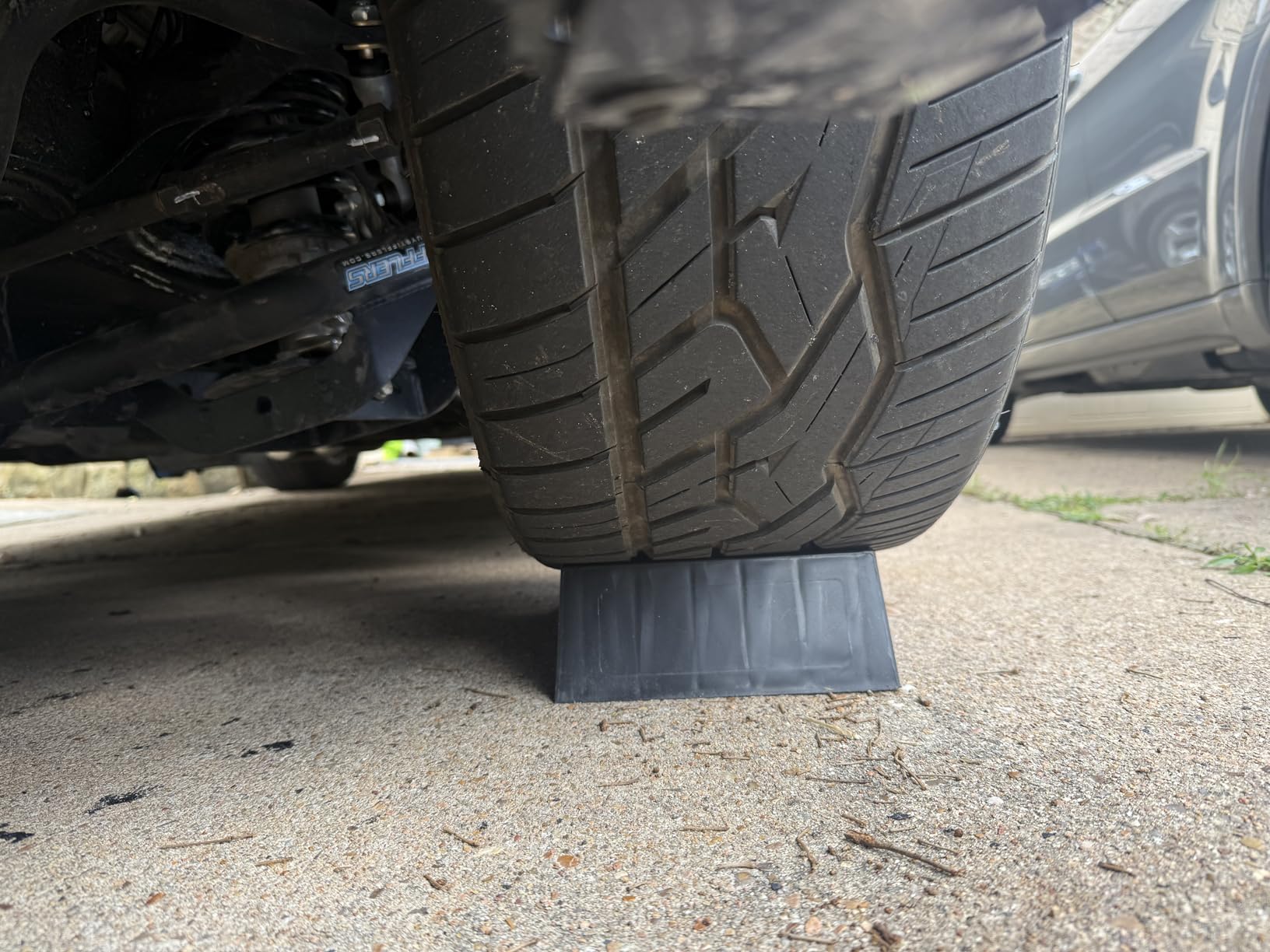 Low Car Ramps for Oil Change, 5,000 lb GAWR, 2.5
