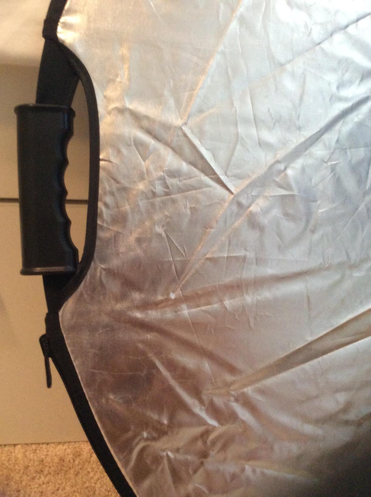 Selens 32 in Reflector Photography, Collapsible Light Reflector | with Carrying Case, 5 in 1 Handle Reflector for Photography Photo Studio Lighting - Translucent, Silver, Gold, White and Black customer photo 1