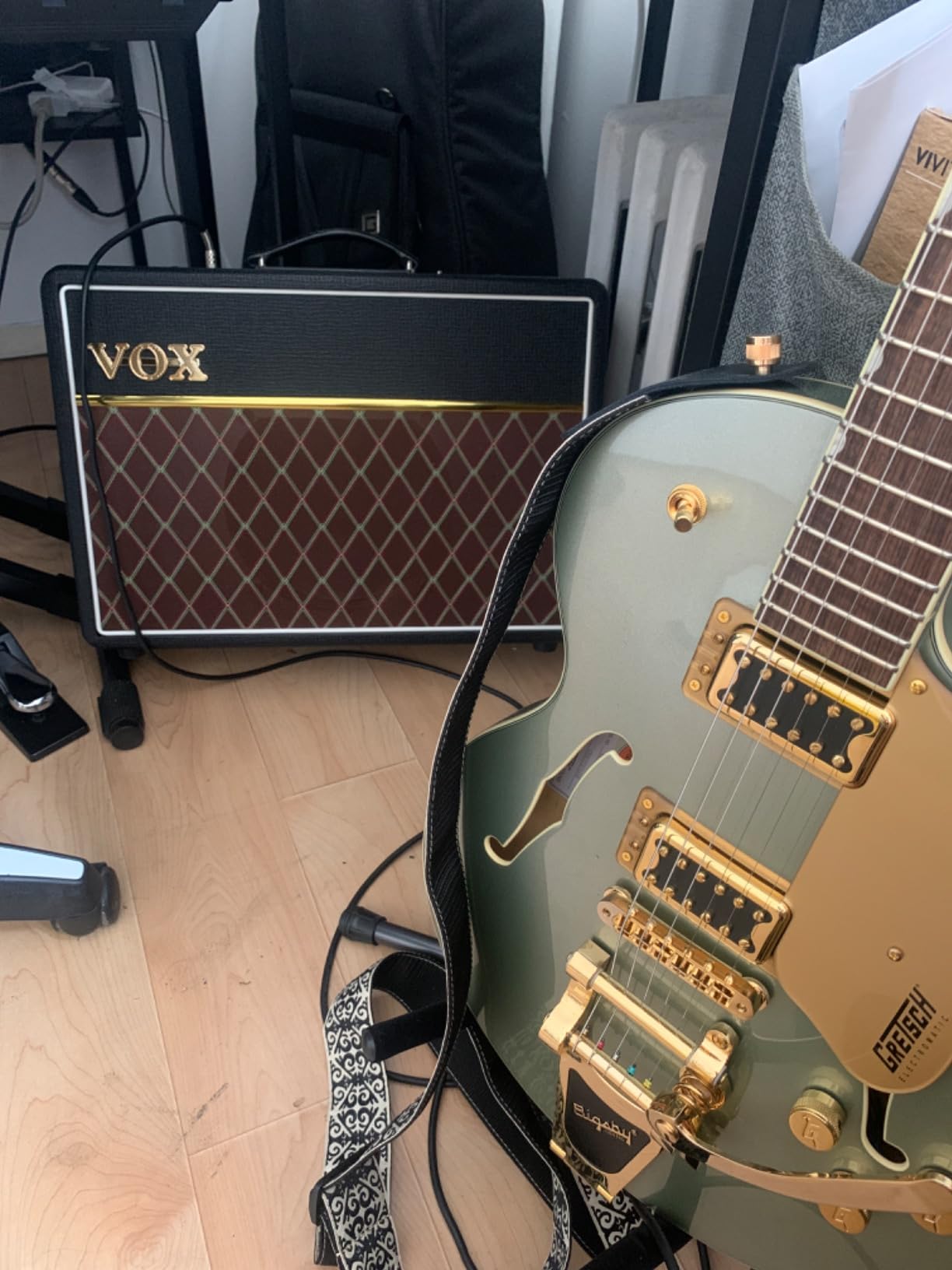 Vox AC10C1 1x10 inch 10 watt Guitar Tube Combo Amplifier w/ 1 Channel | 1 Channel. 2 band EQ, 2 band EQ, Reverb, and Celestion Speaker customer photo 2