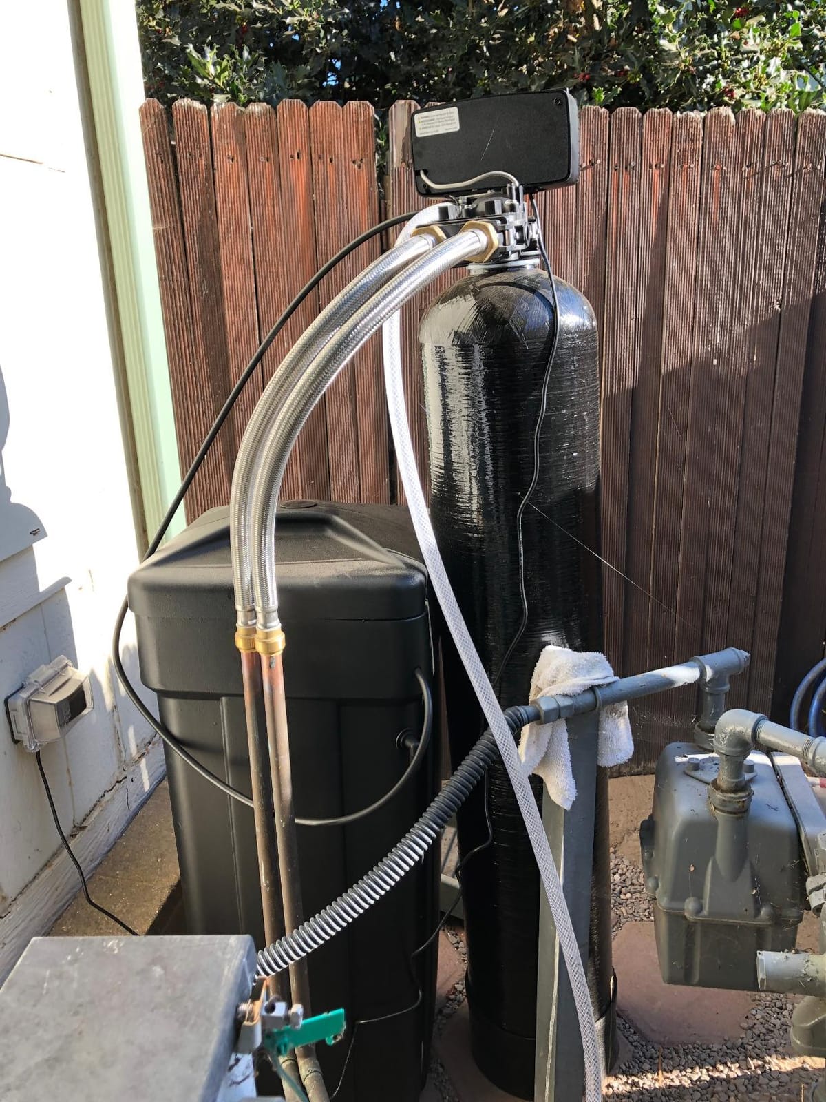 Fleck 5600 SXT Whole House Water Softener 32,000 Grains | Ships Loaded With High Capacity Resin In Tank customer photo 1
