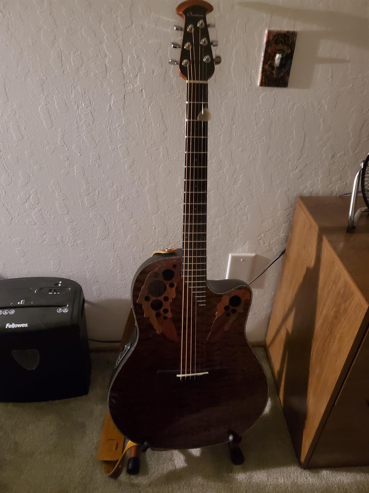 Ovation Celebrity Elite Plus Quilted Maple Top Acoustic-Electric Guitar, Tiger Eye customer photo 1