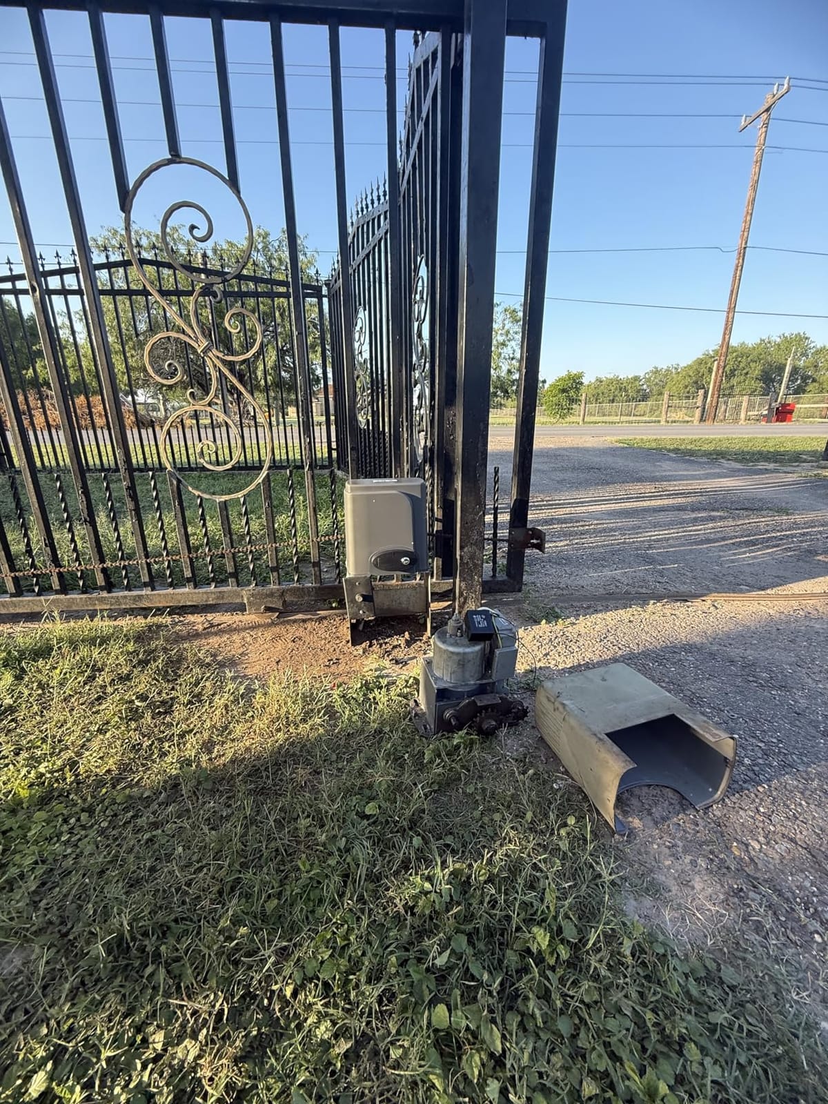CO-Z Automatic Sliding Gate Opener 1400 lb 40 ft Gates 110V Chain Drive | Easy Installation, Includes Hardware, 20 ft #41 Chain, 2 Remotes, Infrared Sensor Compatible (Sold Separately) customer photo 1