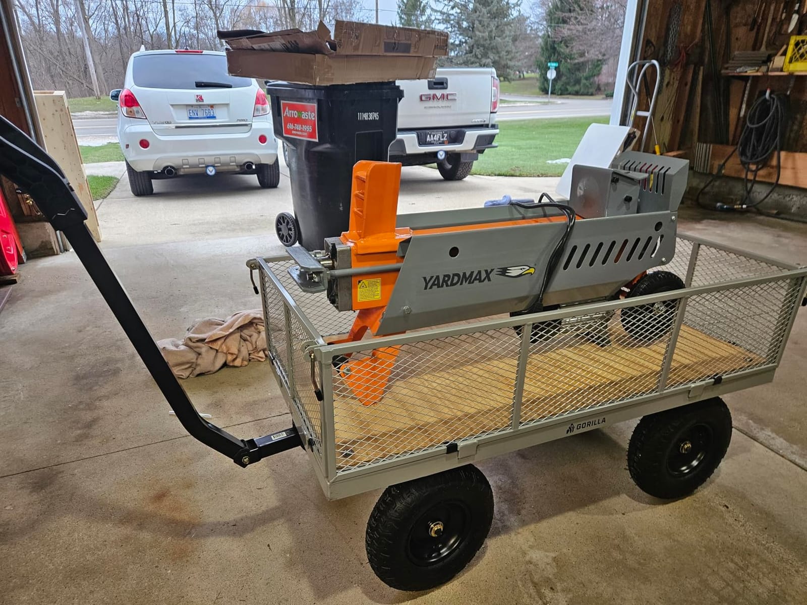 Gorilla Carts Steel Utility Garden Cart, 1000 lb. Capacity, Gray customer photo 2