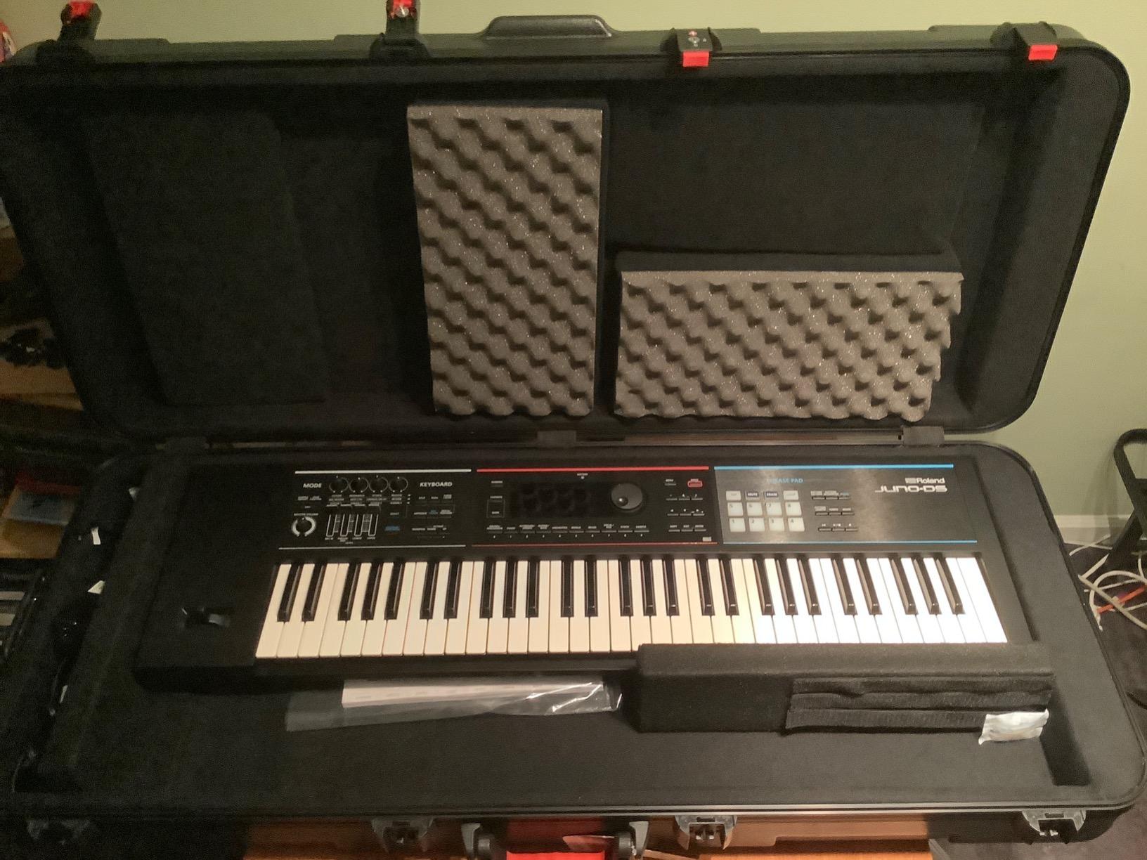 Gator Cases TSA Flight Case for 61-Note Keyboards (GTSA-KEY61) customer photo 1