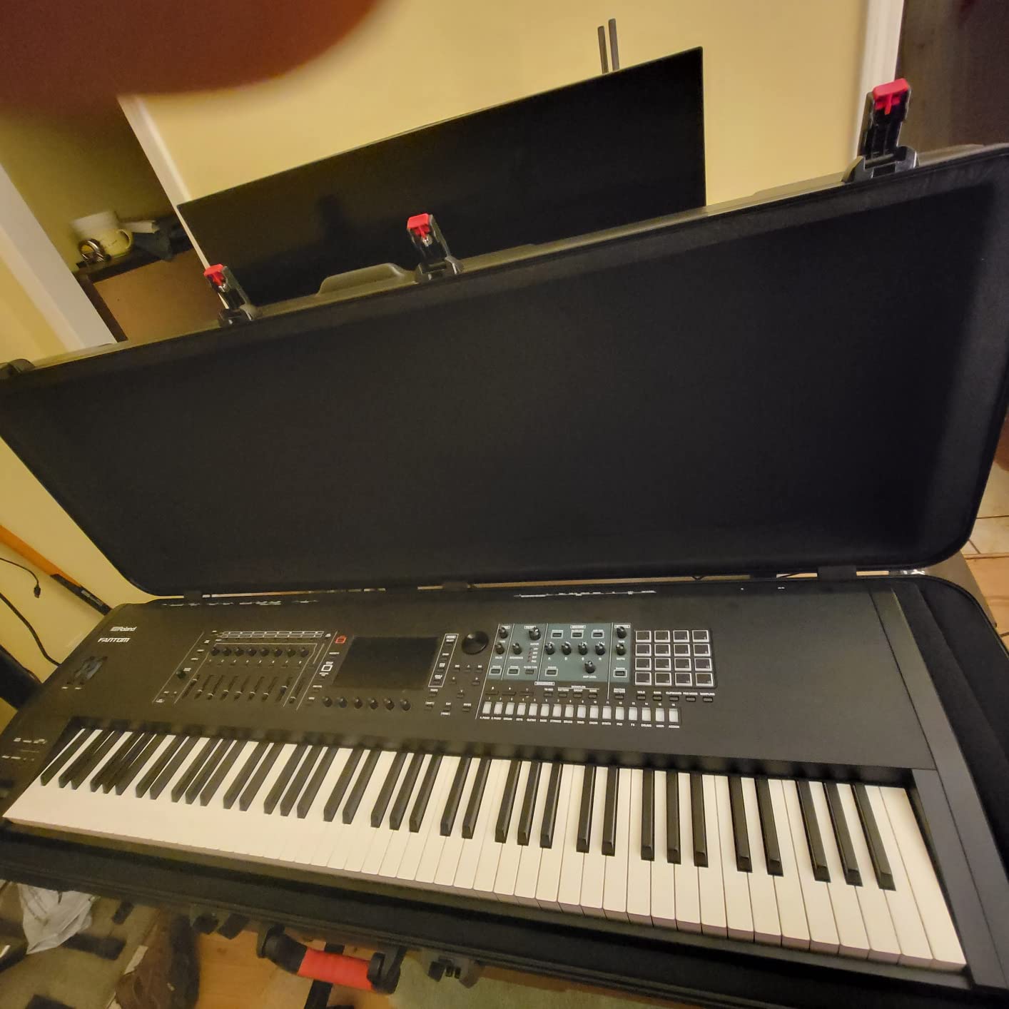 Gator Cases TSA Flight Case for 61-Note Keyboards (GTSA-KEY61) customer photo 2