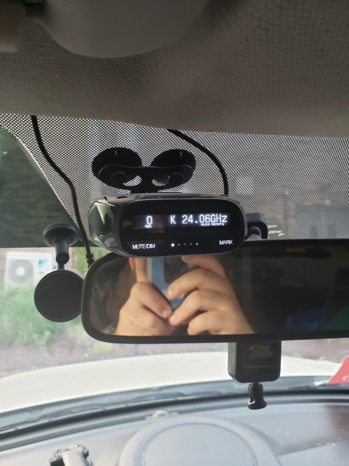 Uniden DFR7 Super Long Range Wide Band Laser/Radar Detector, Built-in GPS w/Mute Memory, Voice Alerts, Red Light & Speed Camera Alerts, OLED Display, Black customer photo 1