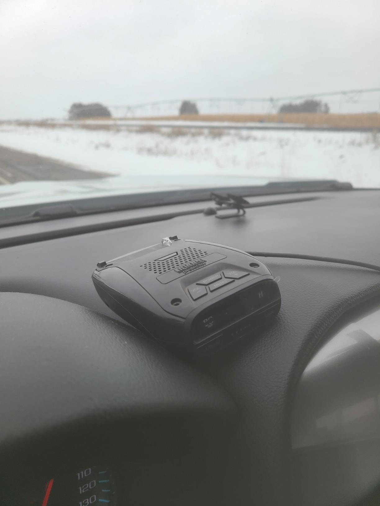 Uniden DFR7 Super Long Range Wide Band Laser/Radar Detector, Built-in GPS w/Mute Memory, Voice Alerts, Red Light & Speed Camera Alerts, OLED Display, Black customer photo 2