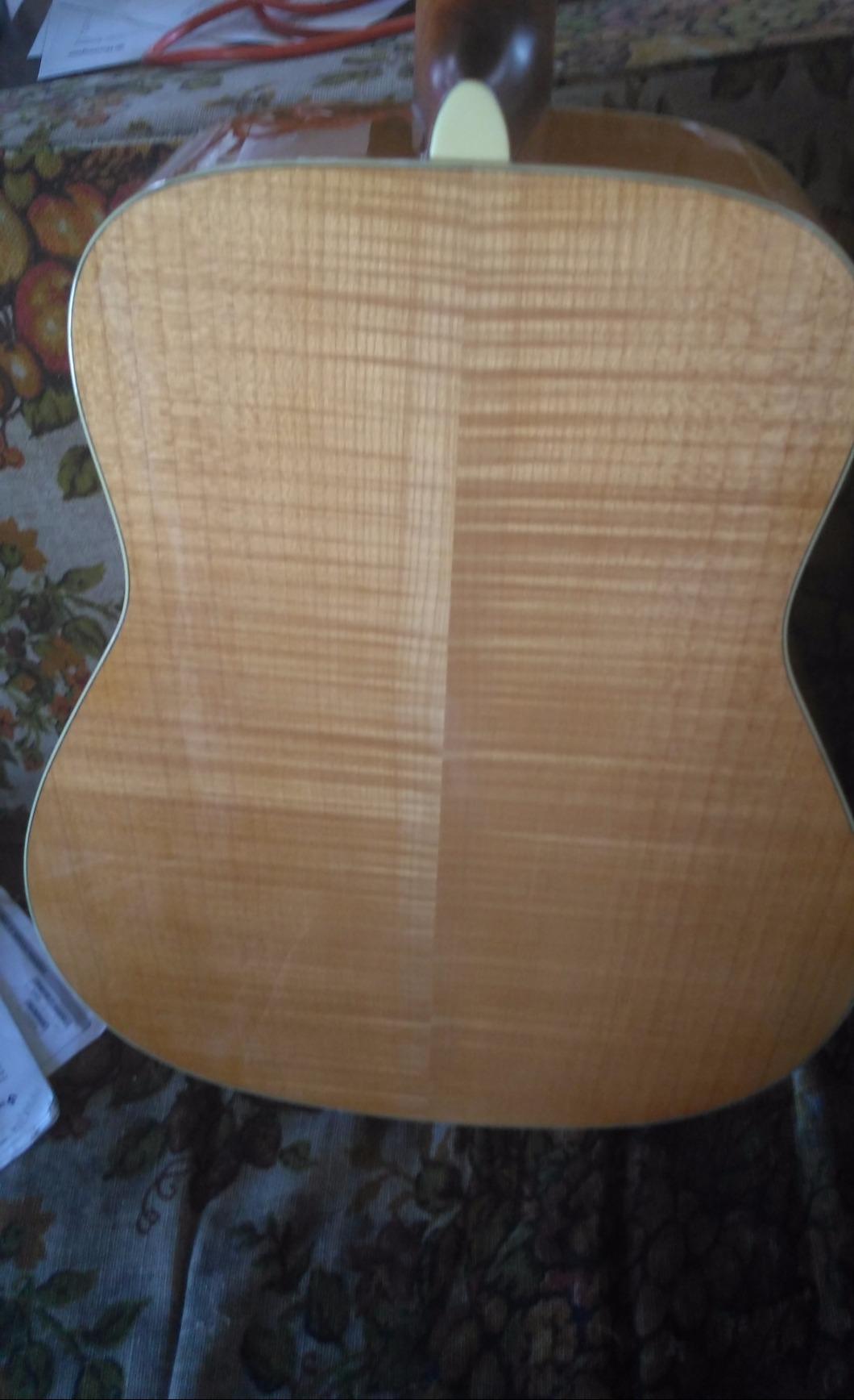 Yamaha FG840 Solid Top Acoustic Guitar, Flamed Maple customer photo 2