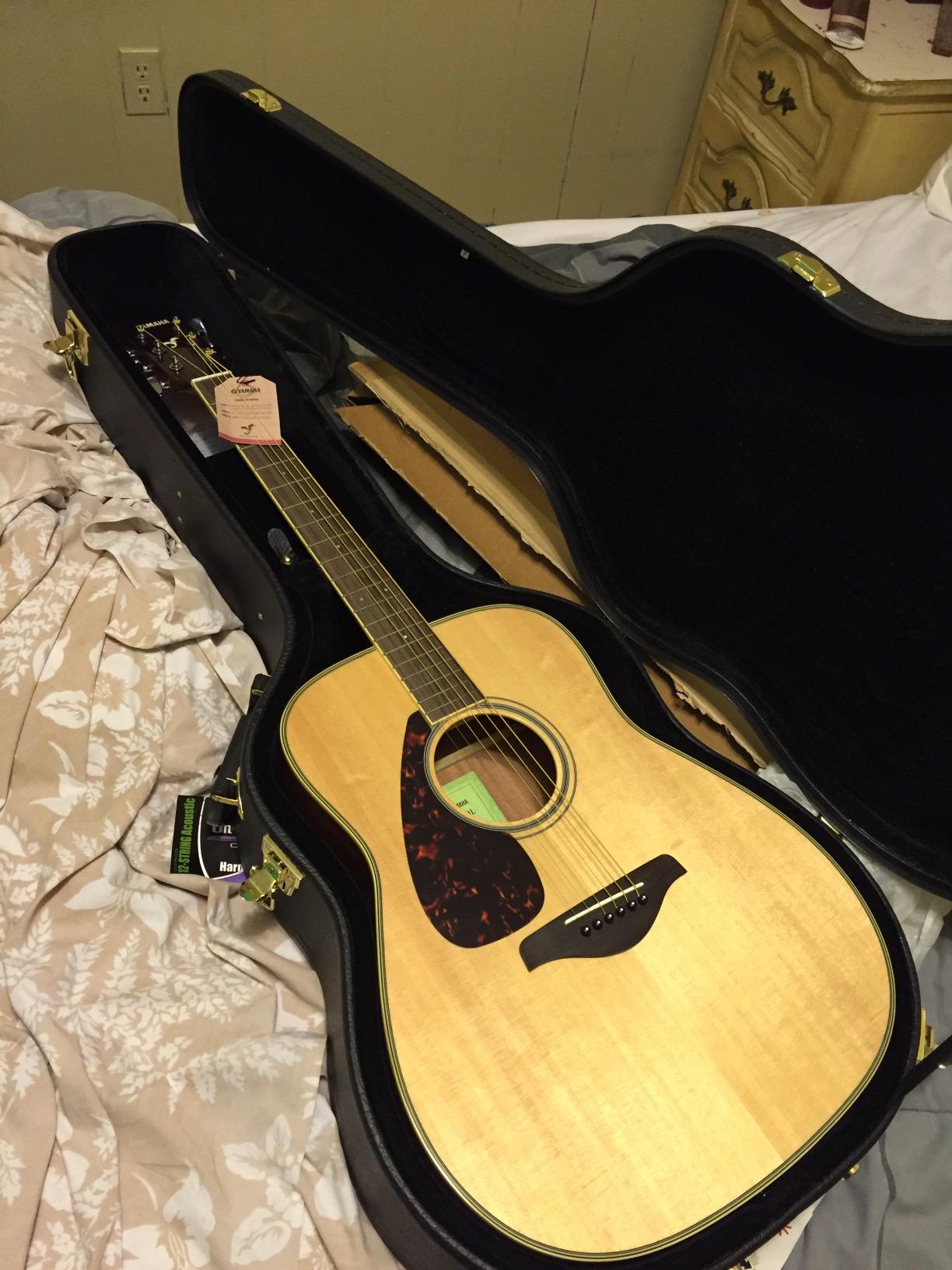 Yamaha FG820 Left-Handed Solid Top Acoustic Guitar customer photo 2