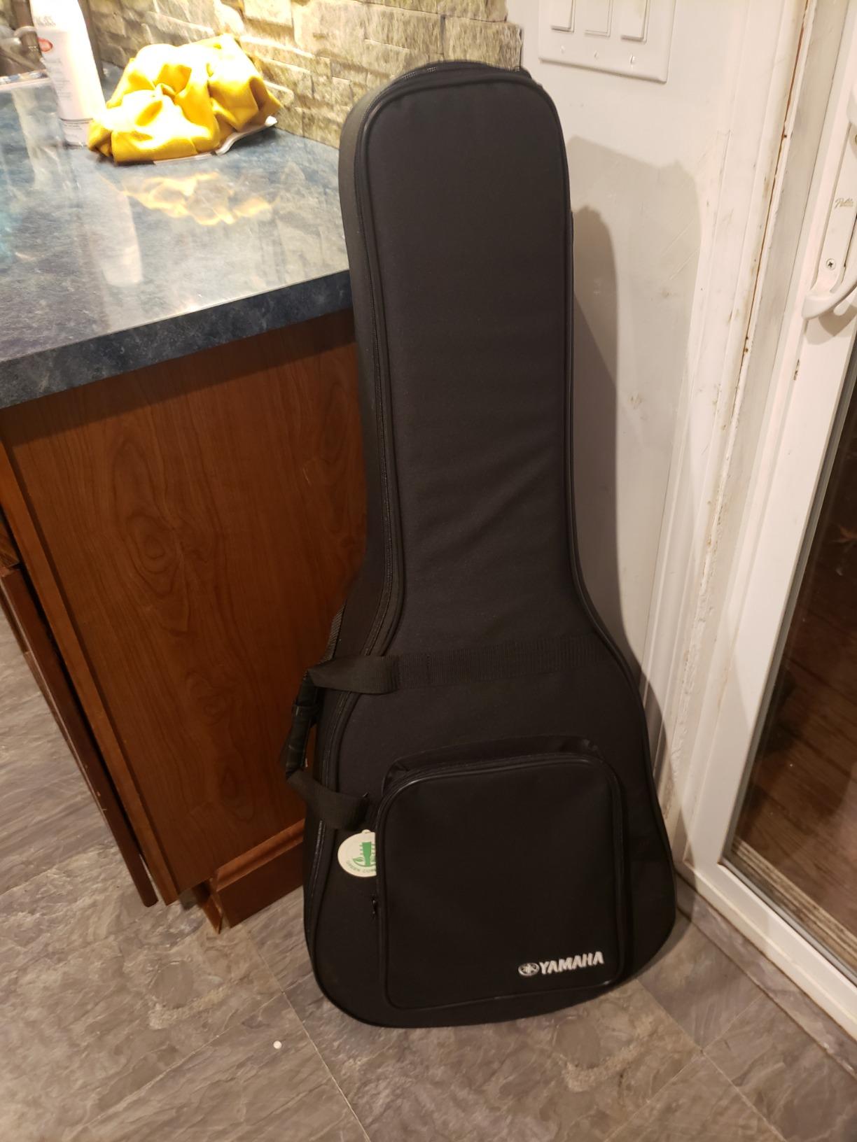 Yamaha Guitar Case for Acoustic Guitars customer photo 2