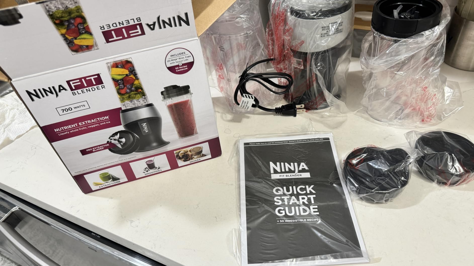 Ninja Fit Compact Personal Blender | For Smoothies, Shakes & Frozen Drinks | (2) 16-oz. To-Go Cups with Spout Lids | 700-Watt Countertop | Black | QB3001SS customer photo 2