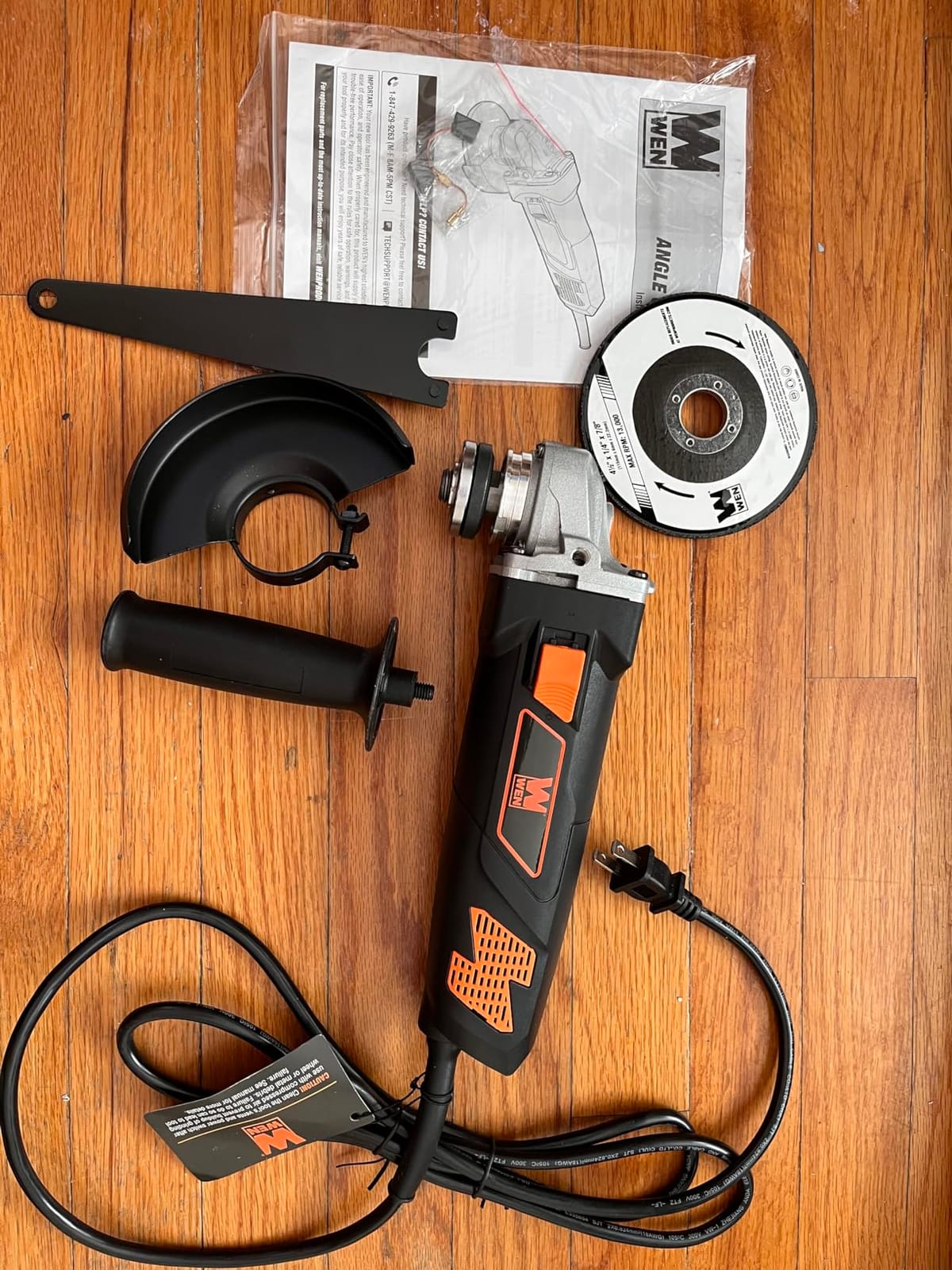 WEN 7-Amp Angle Grinder with 4-1/2-Inch Wheel and Reversible Handle (944) customer photo 1