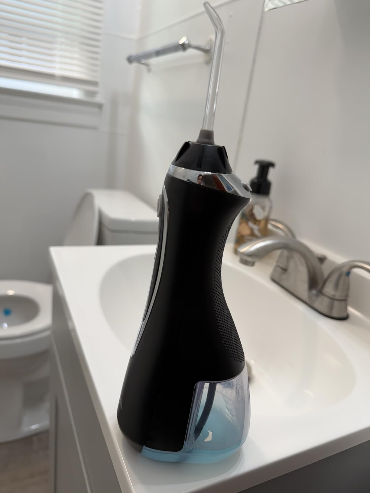 Waterpik Cordless Advanced 2.0 Water Flosser For Teeth, Gums, Braces, Dental Care With Travel Bag and 4 Tips, ADA Accepted, Rechargeable, Portable, and Waterproof, White WP-580, Packaging May Vary customer photo 1