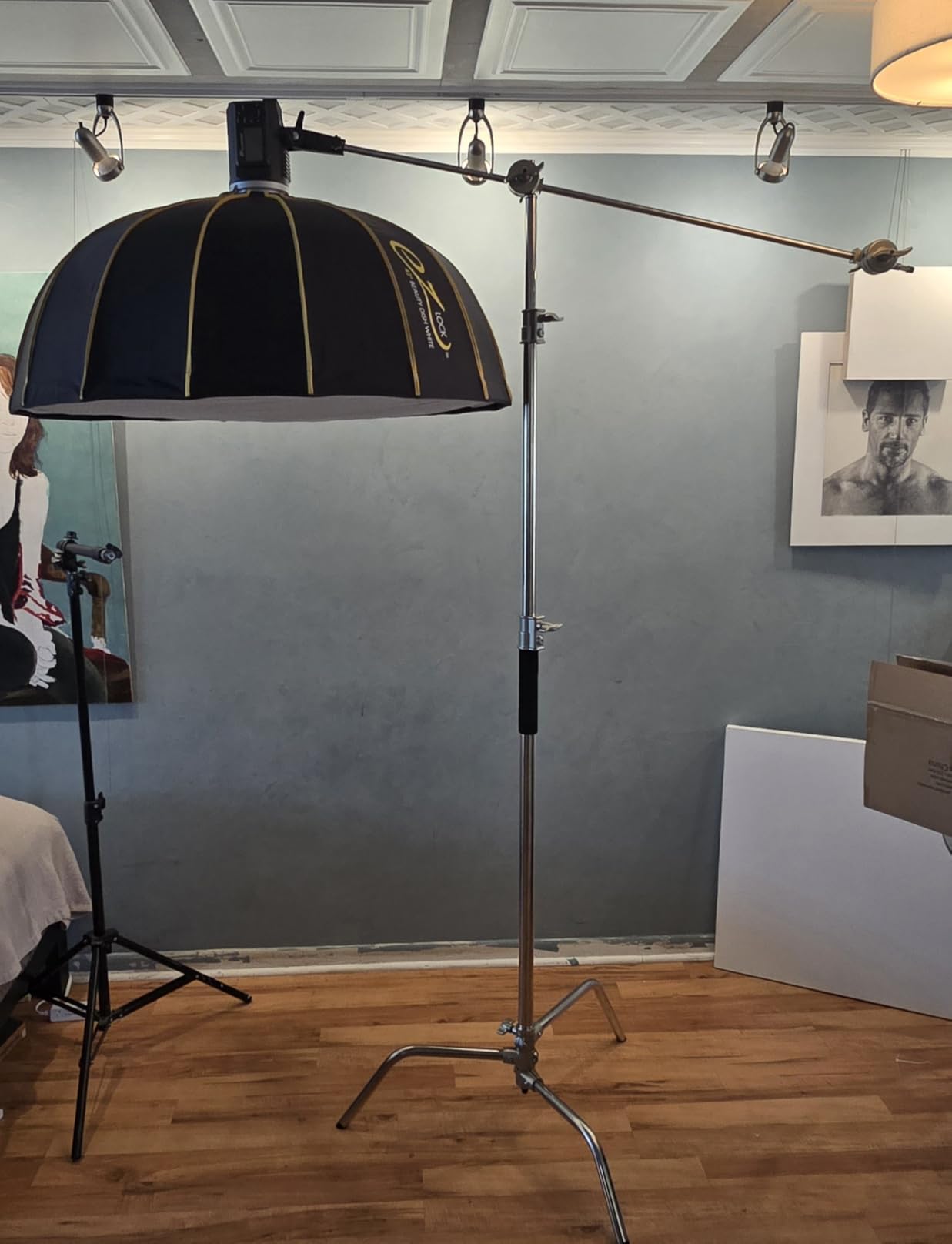 NEEWER Pro 100% Stainless Steel Heavy Duty C Stand with Boom Arm | Max Height 10.5ft/320cm, Photography Light Stand, 4.2ft/128cm Holding Arm, 2 Grip Head for Studio Monolight Softbox Reflector customer photo 1