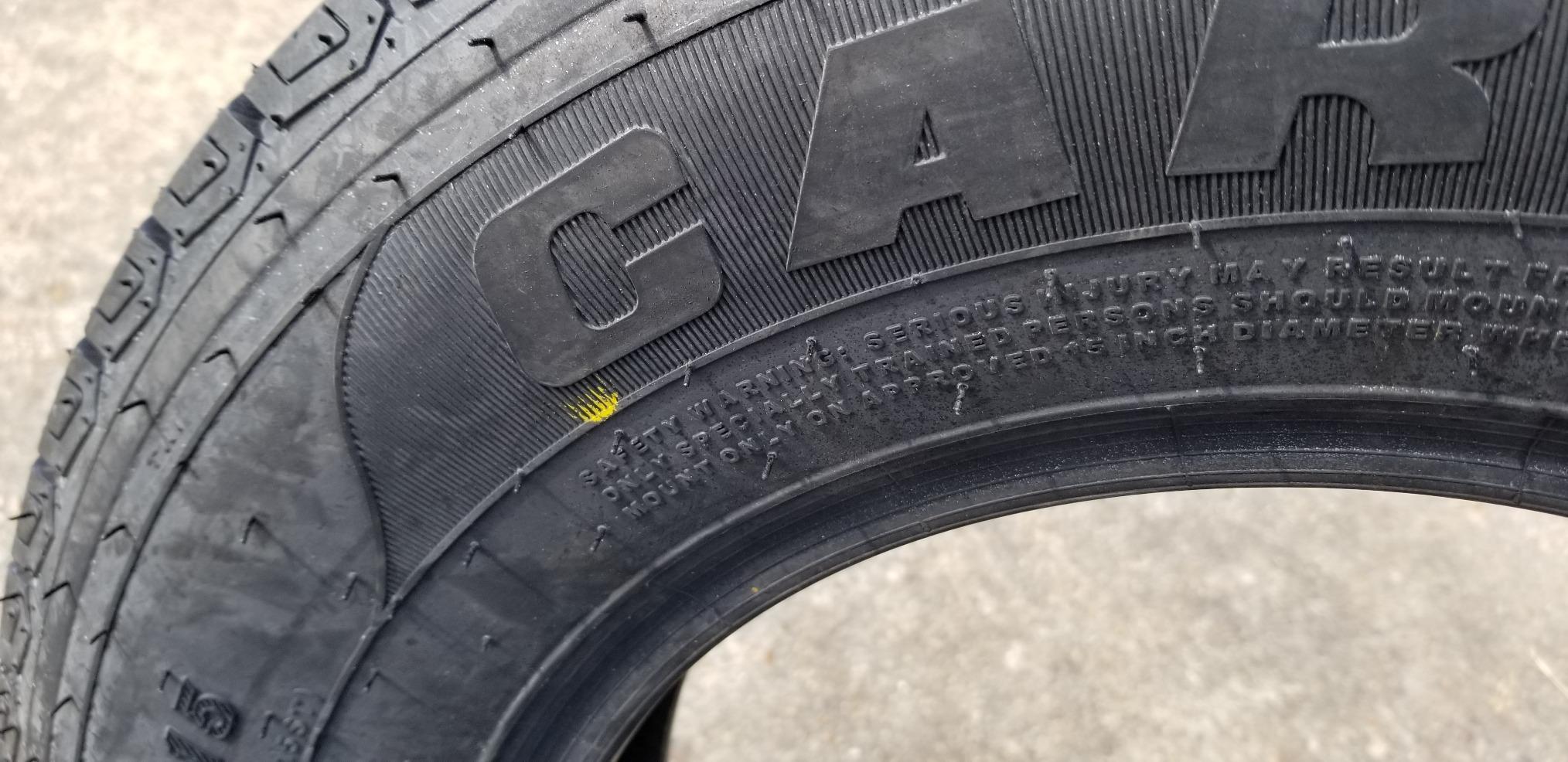 Carlisle Radial Trail HD Trailer Tire-ST205/75R15 107M 8-ply | Trailer Highway All Season Traction 107M Rated D (8 Ply) Radial Construction Black Sidewall Tire customer photo 1