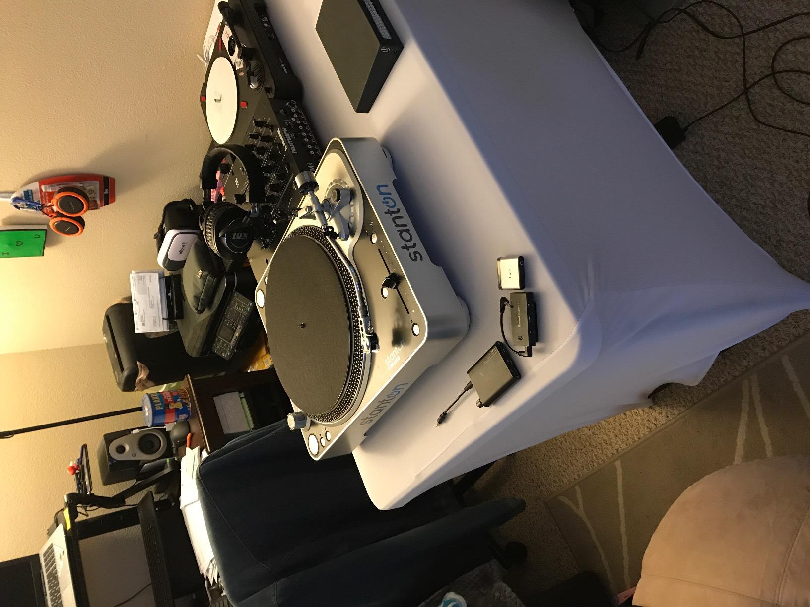 Numark PT01 Scratch Portable DJ Turntable | Scratch Switch, Built-In Speaker, 3-Speed Playback, USB Out, AC and Battery Power for Portablists customer photo 1