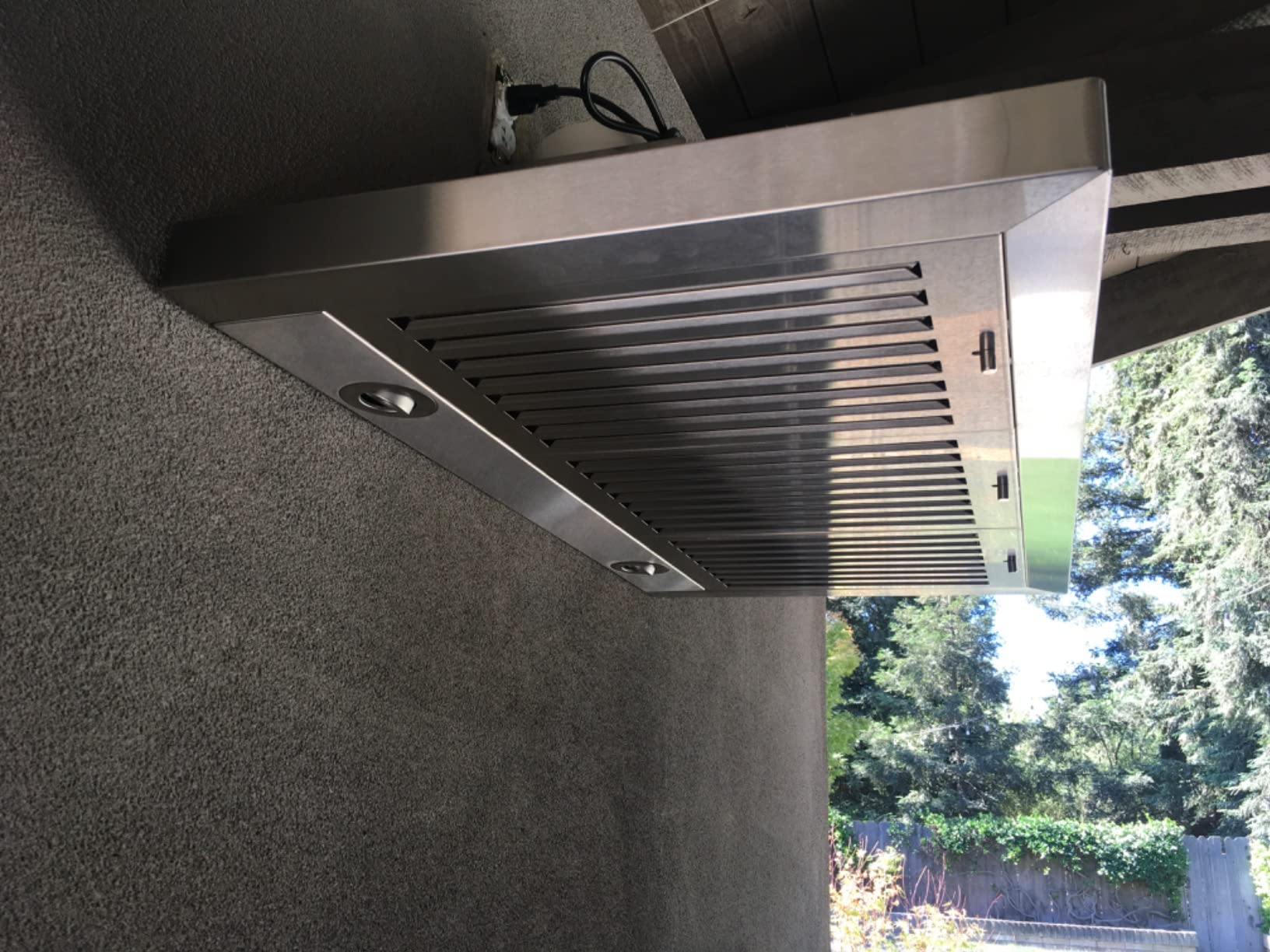 ZLINE 36 in. Convertible Vent Outdoor Approved Wall Mount Range Hood in Stainless Steel (KB-304-36) customer photo 2