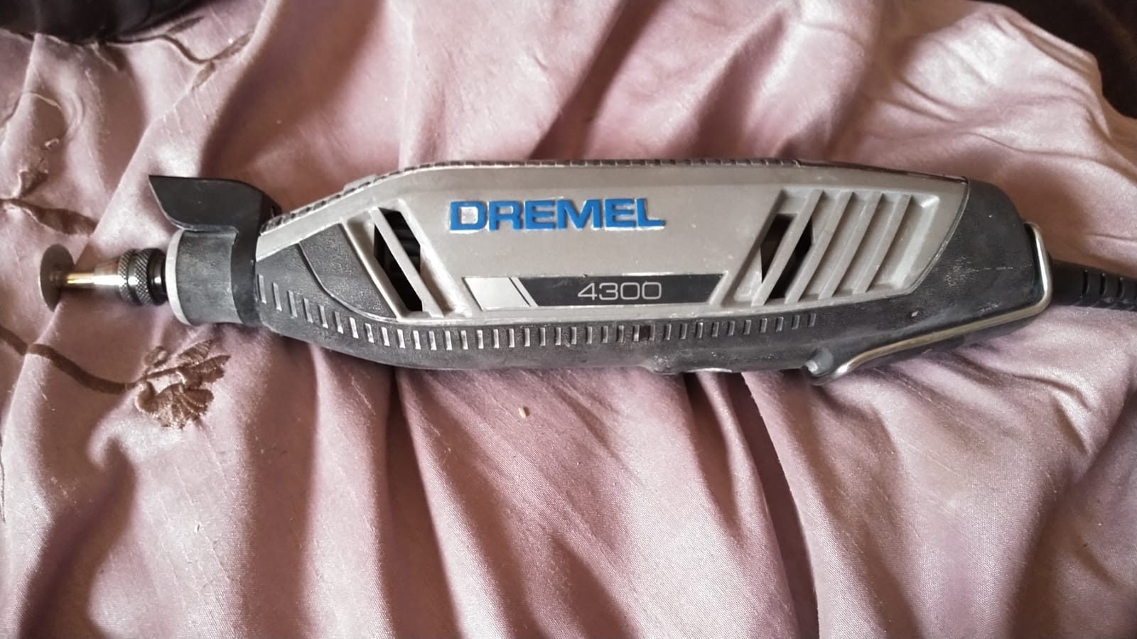 Dremel 4300-9/64 Rotary Tool Kit with Flex Shaft and 64 Accessories | 9 Attachments, 64 Accessories, Flex Shaft for precision work, Variable Speed, 1.8 Amp Motor, Cutting, Sanding, Polishing customer photo 1