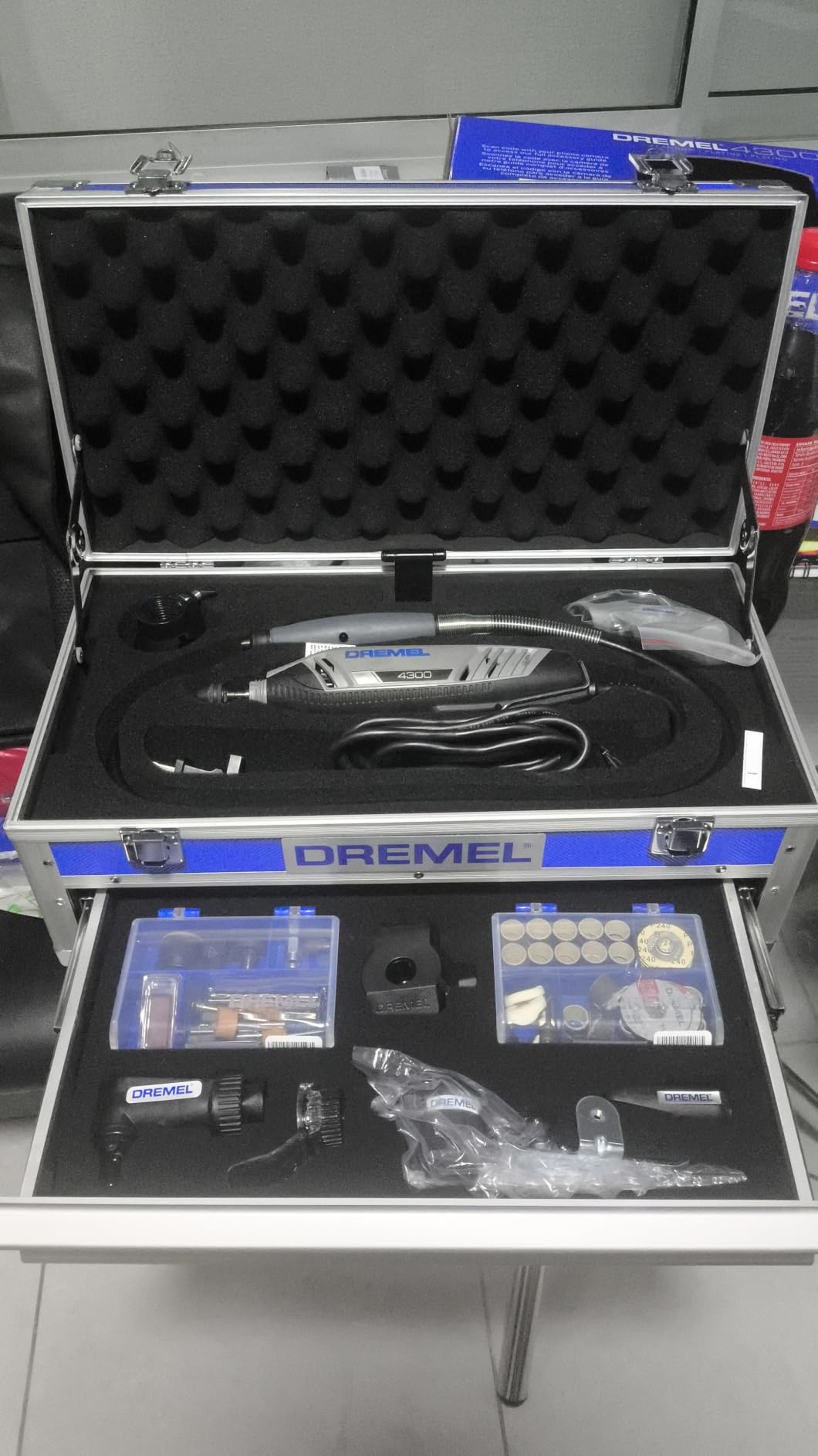 Dremel 4300-5/40 Rotary Tool Kit with Pivot Light and 40 Accessories | 5 Attachments, 40 Accessories, Pivot Light, Variable Speed, 1.8 Amp Motor, Cutting, Sanding, Polishing customer photo 2