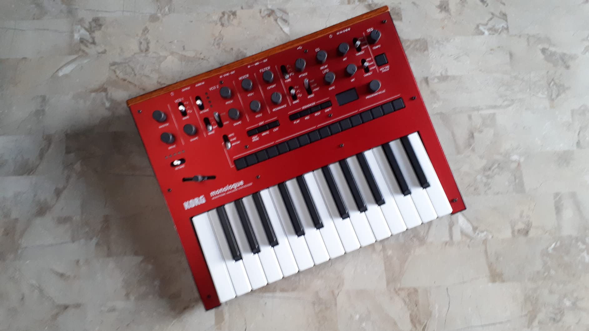 Korg monologue Monophonic Analog Synthesizer w/ 16-step Sequencer - Blue customer photo 2