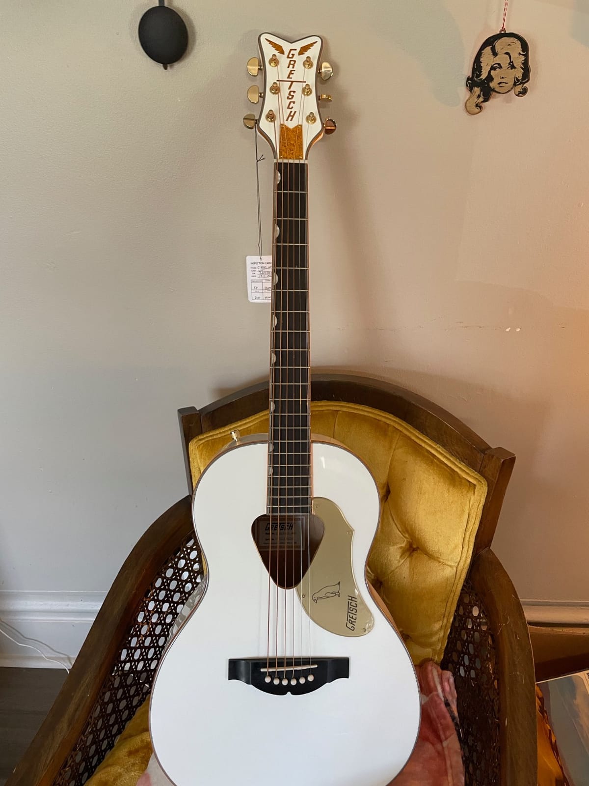 Gretsch G5021WPE Penguin Parlor Acoustic Electric Jumbo Non-Cutaway White w/Fishman Pickup System customer photo 2