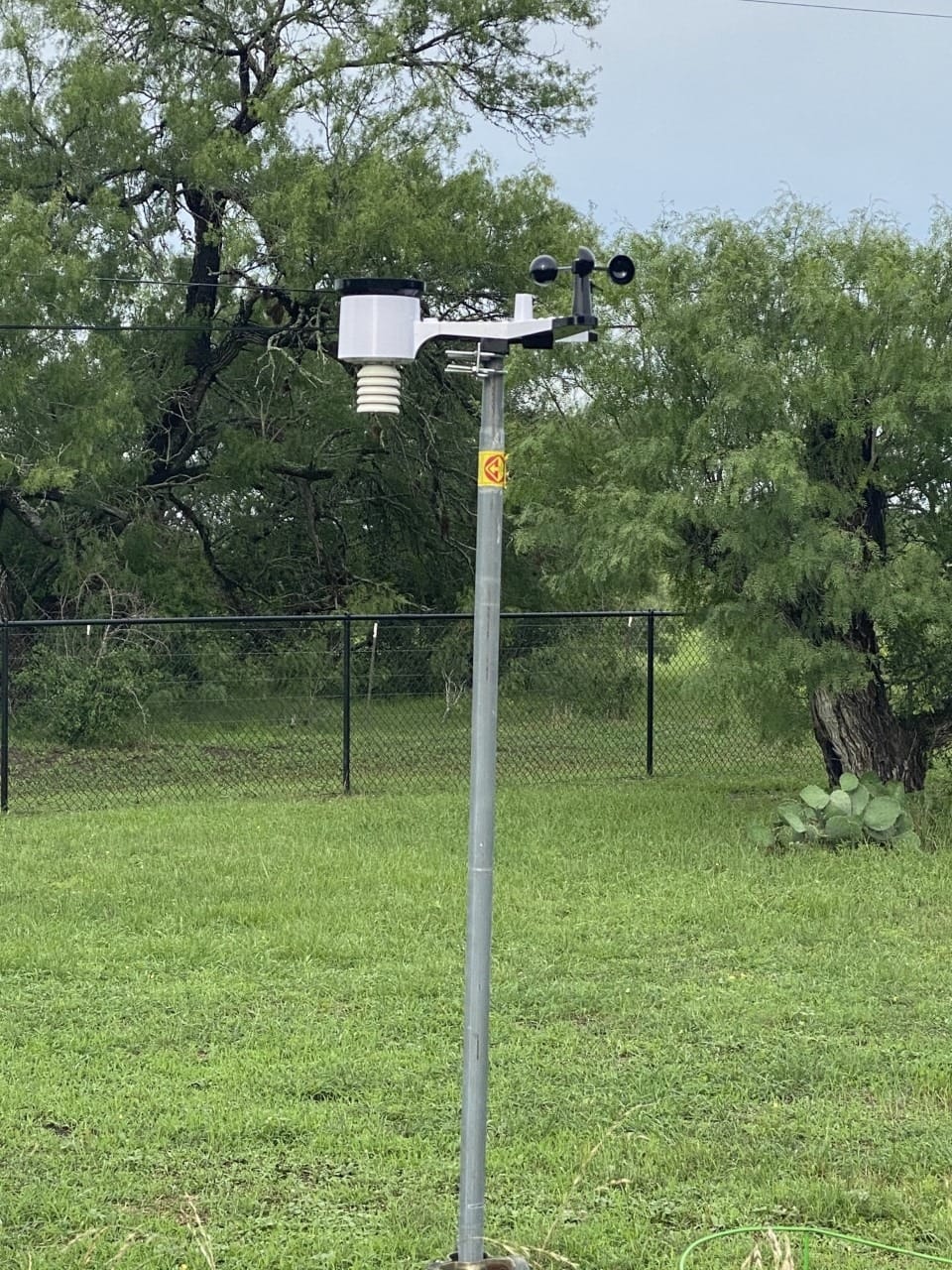 Ambient Weather WS-2902 Wi-Fi Smart Weather Station | With Wi-Fi Remote Monitoring and Alerts customer photo 1