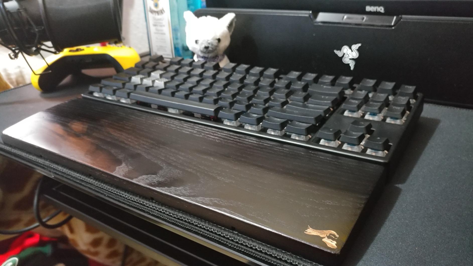 Glorious Wooden Wrist Rest - TENKEYLESS (TKL) - Onyx/Black - Mechanical Keyboards Wood Ergonomic Palm Rest | 14x4 inches/19mm Thick (GV-87-DARK) customer photo 1