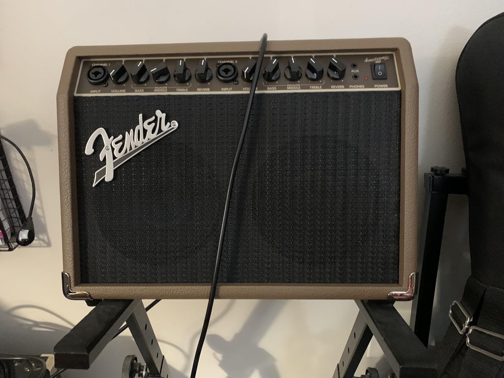 Fender Acoustasonic 40-Watt Acoustic Guitar Amplifier, Portable Amp Combo customer photo 1